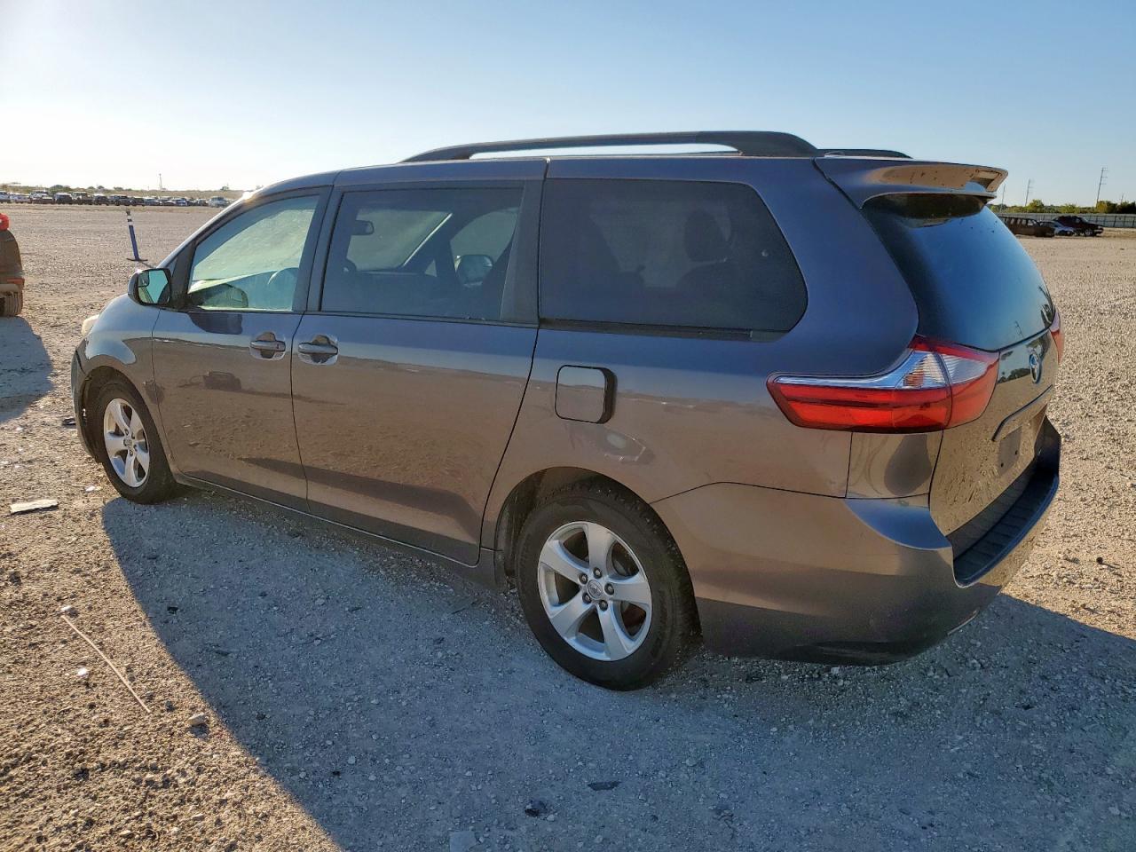 2015 Toyota Sienna, LE