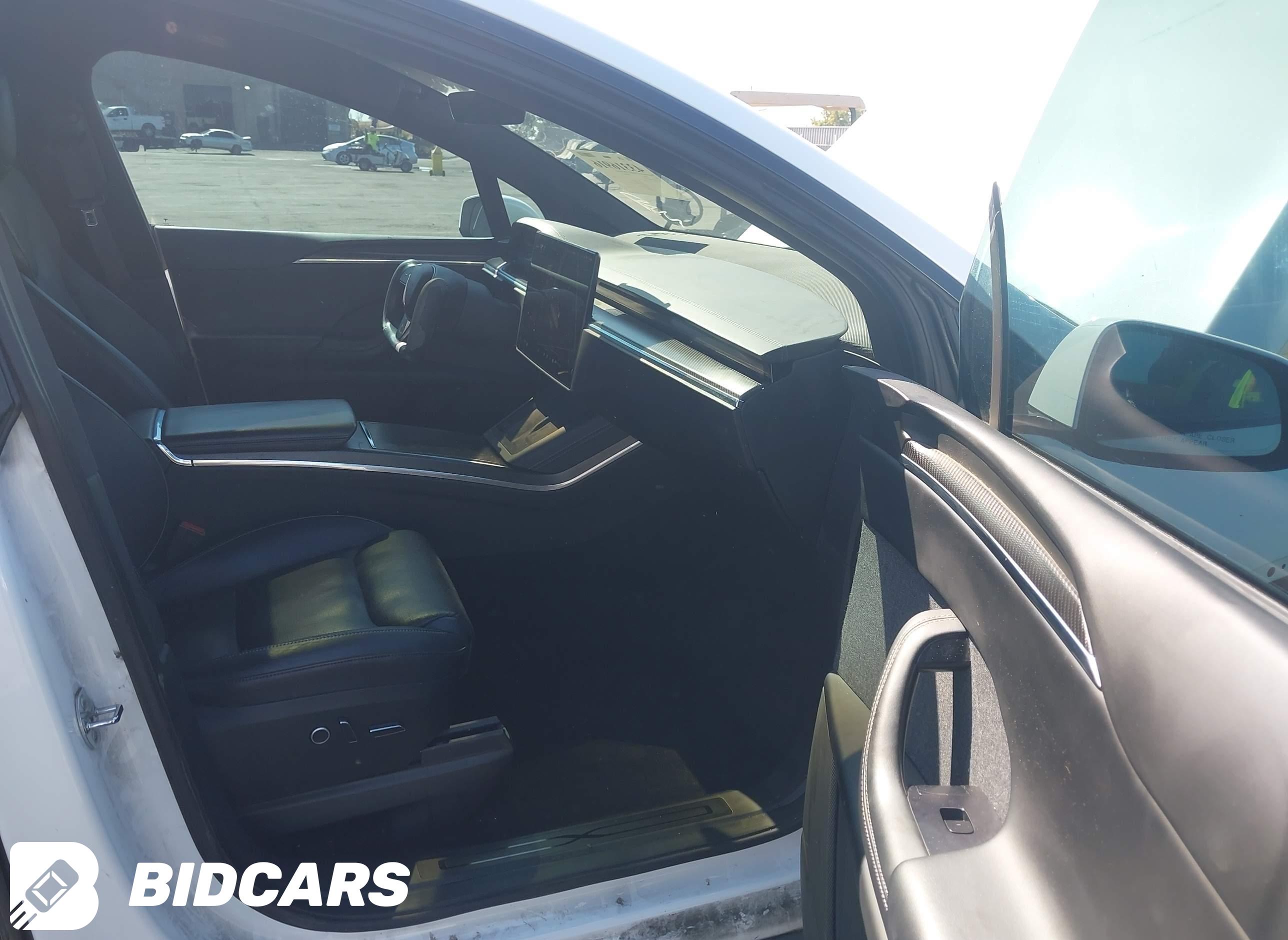 2022 Tesla Model X, Plaid Tri...