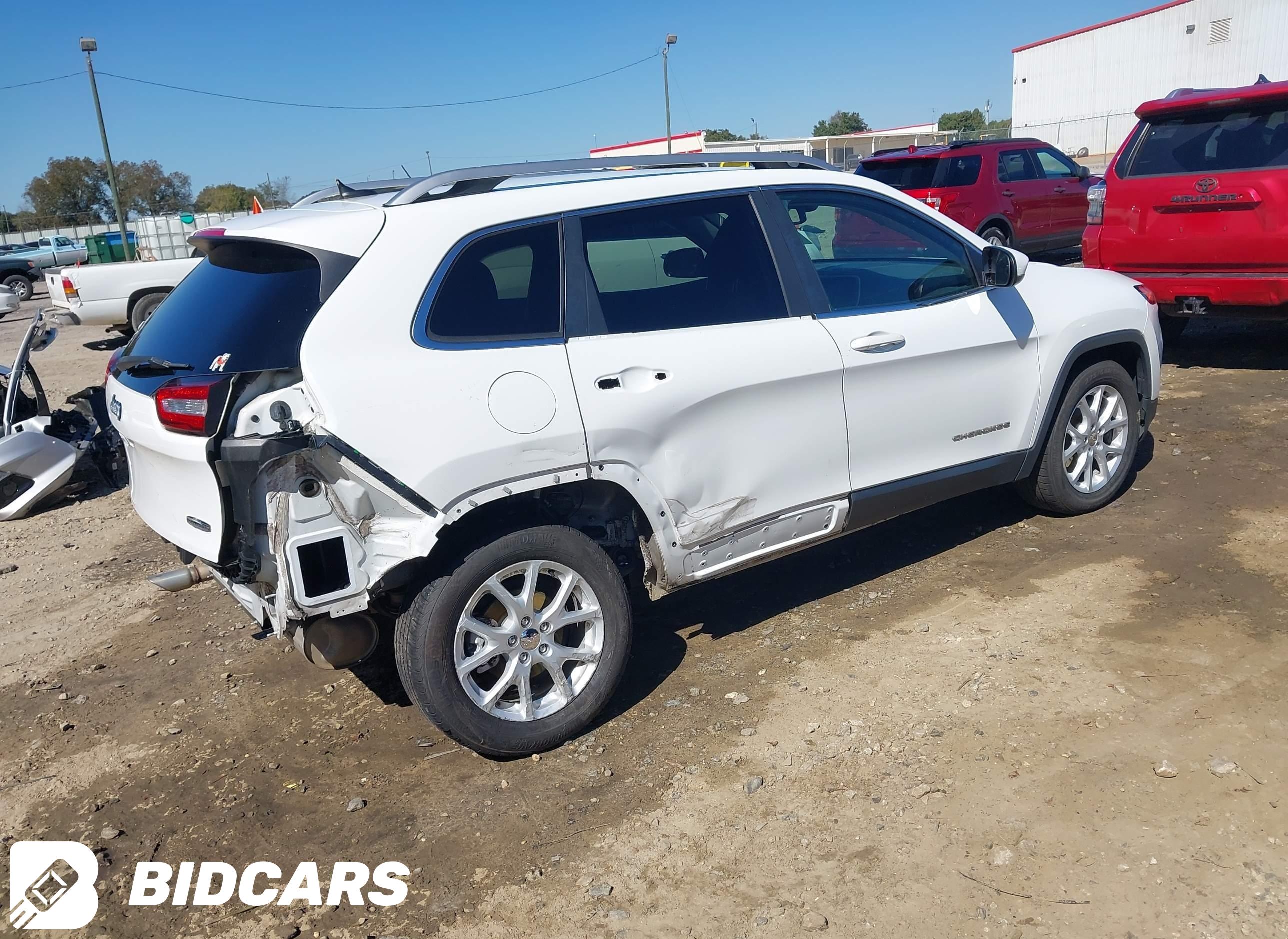 2016 Jeep Cherokee, Latitude