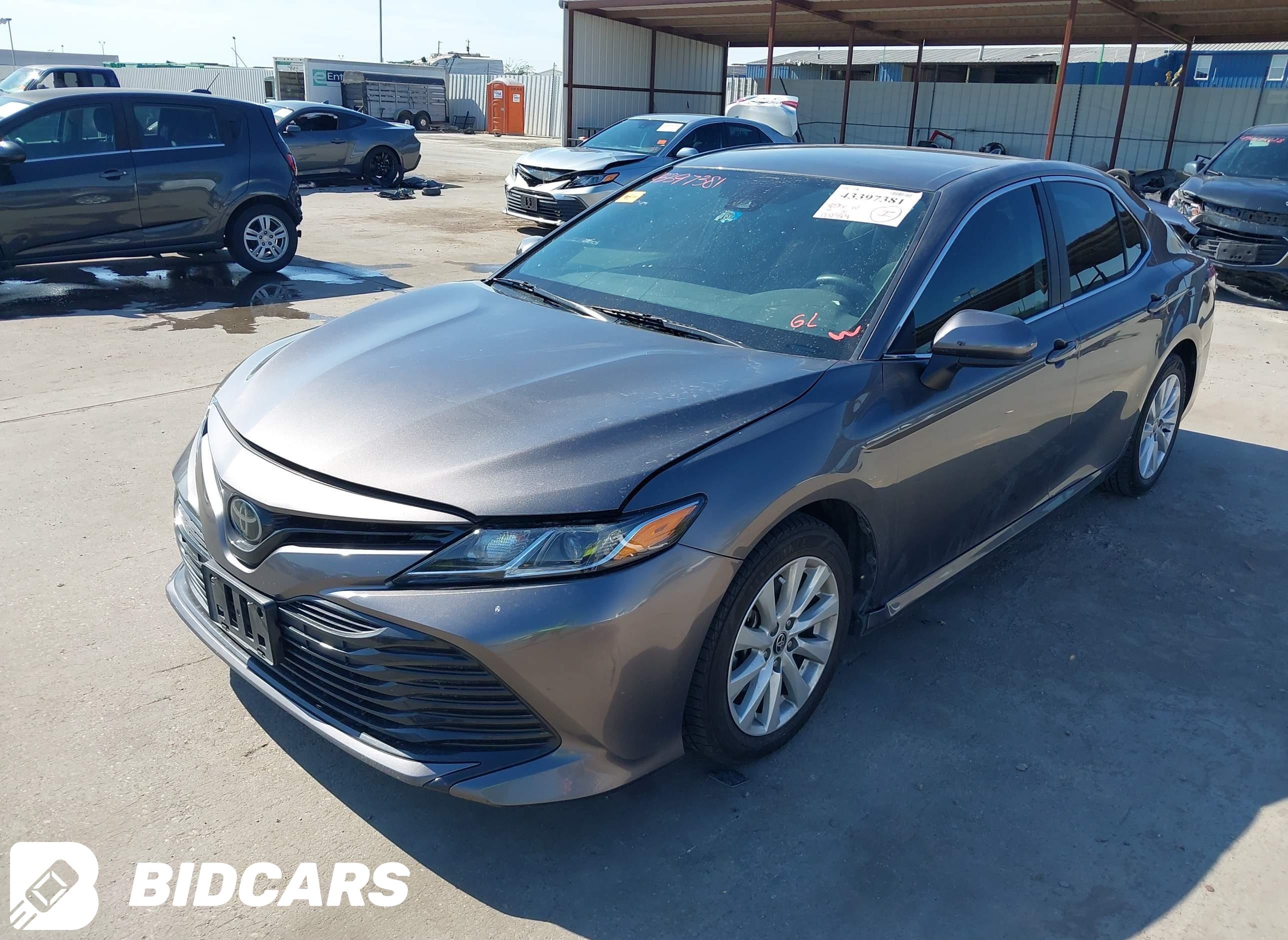 2020 Toyota Camry, LE