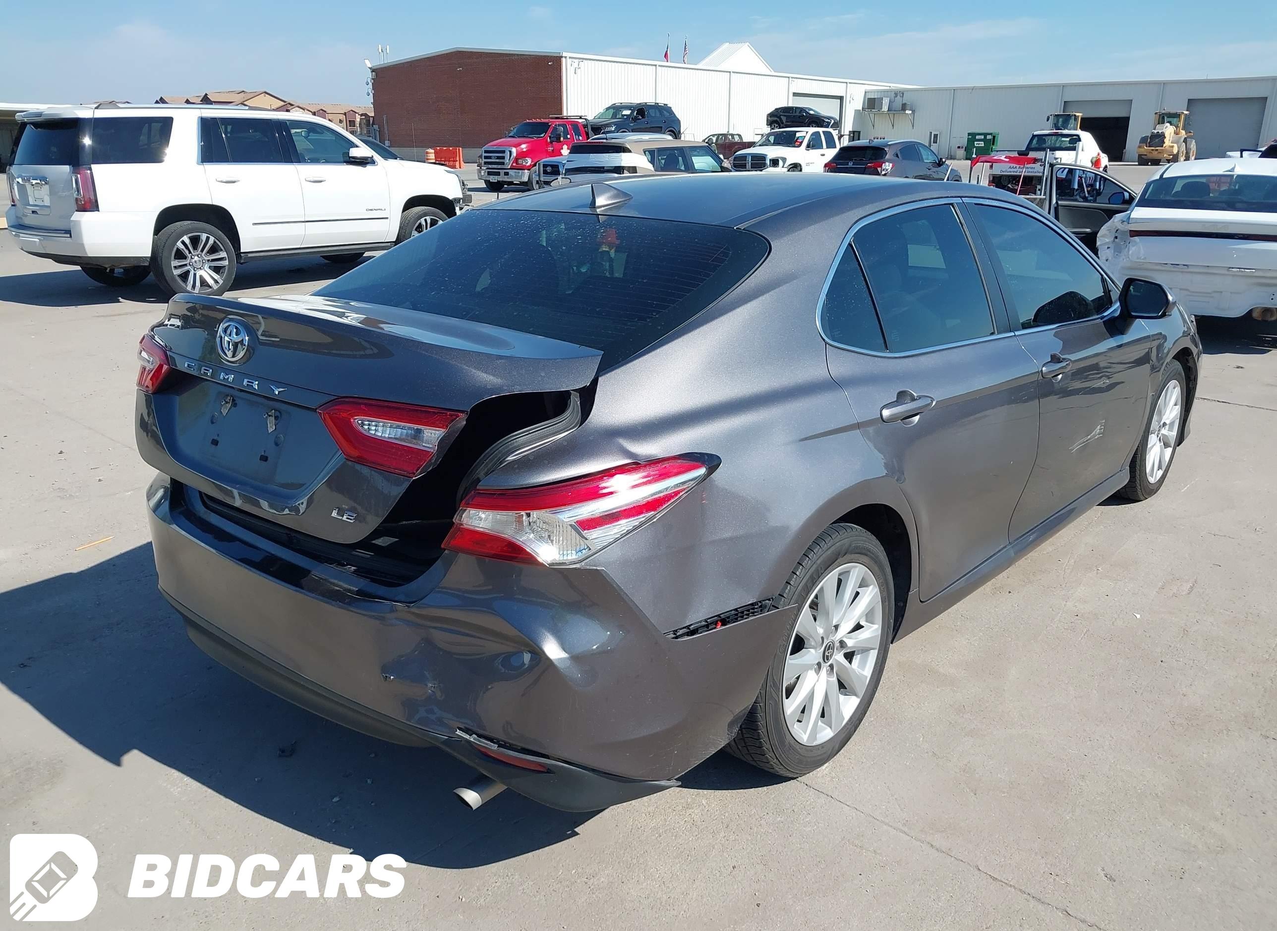 2020 Toyota Camry, LE