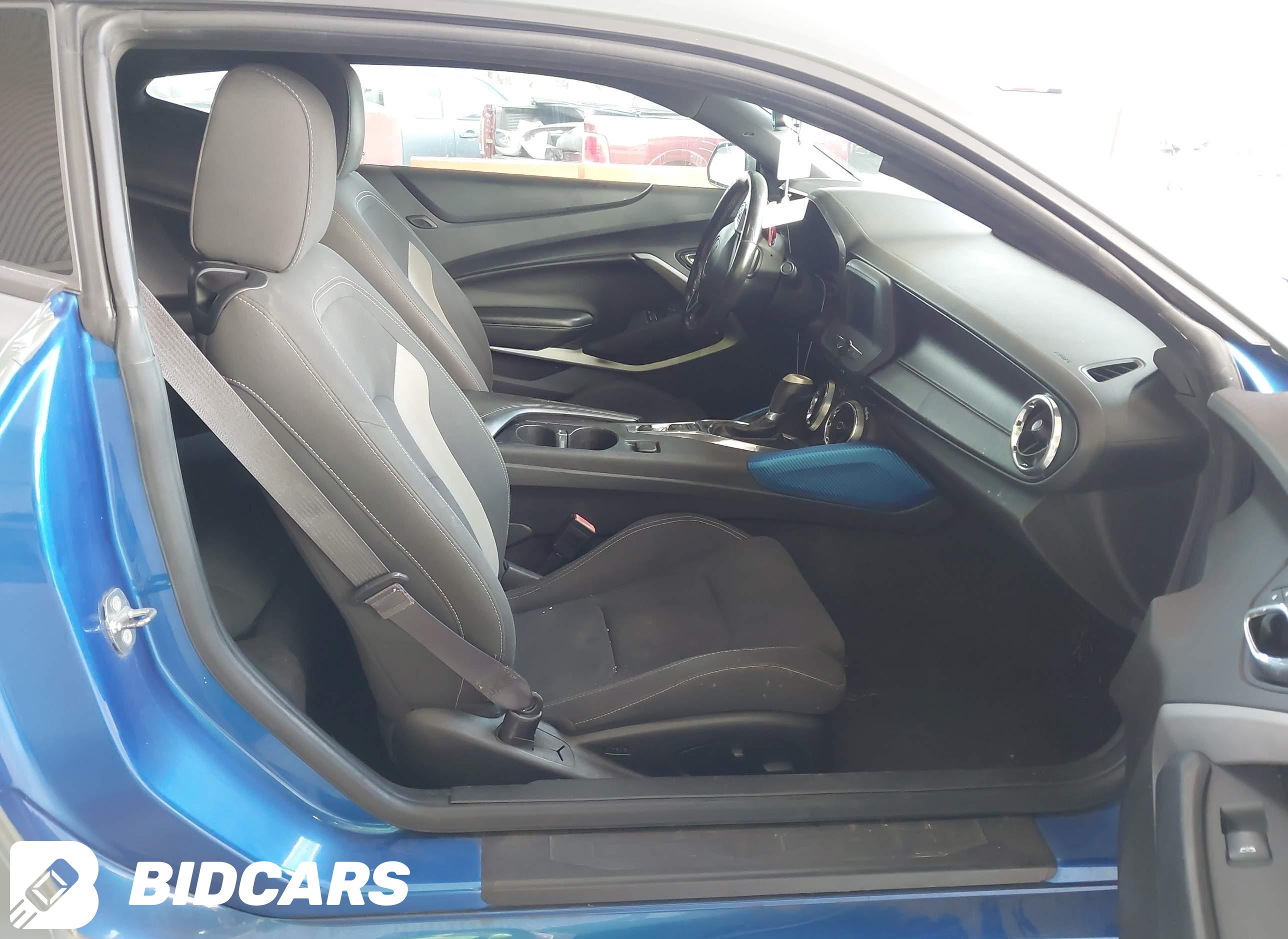 2017 Chevrolet Camaro, 1LT