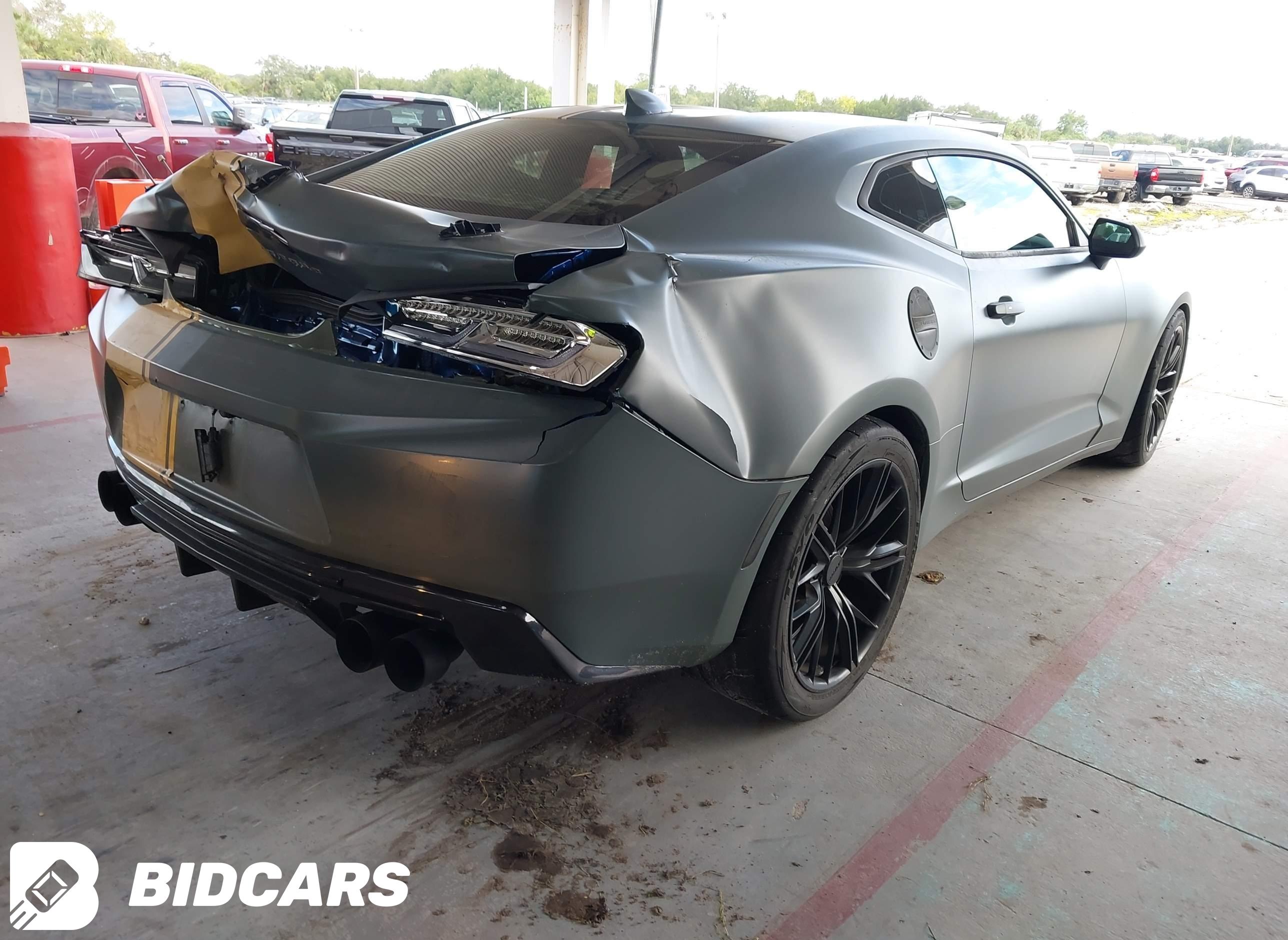 2017 Chevrolet Camaro, 1LT