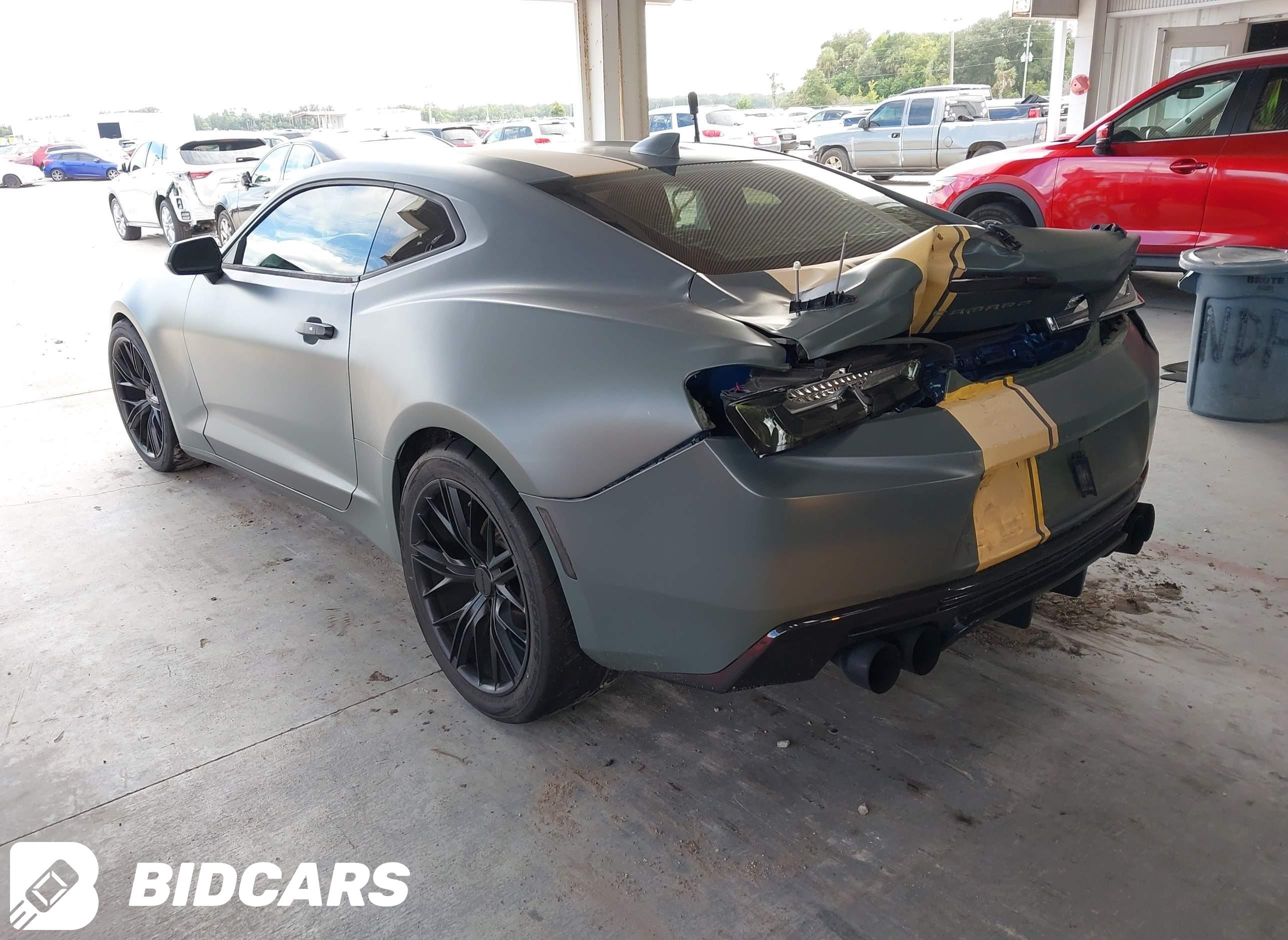 2017 Chevrolet Camaro, 1LT