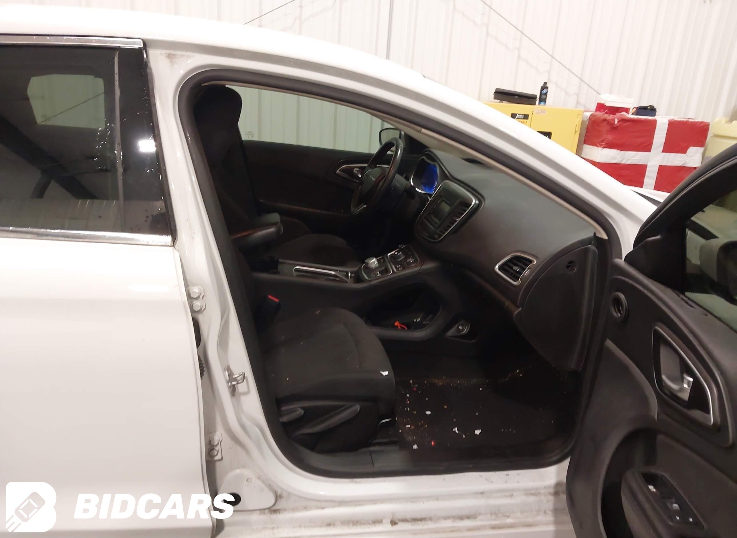 2016 Chrysler 200, Limited