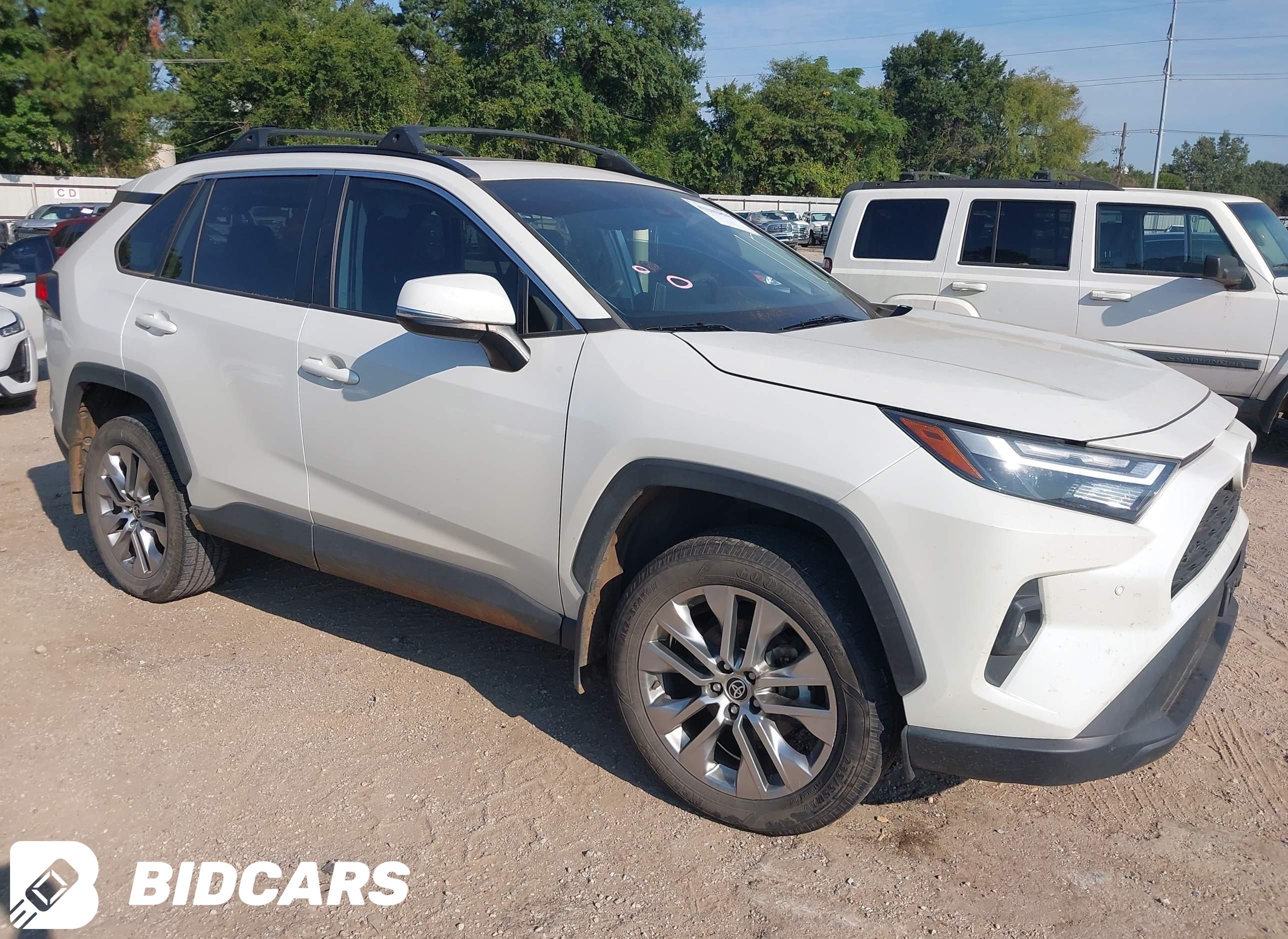 2022 Toyota RAV4, Xle Premium