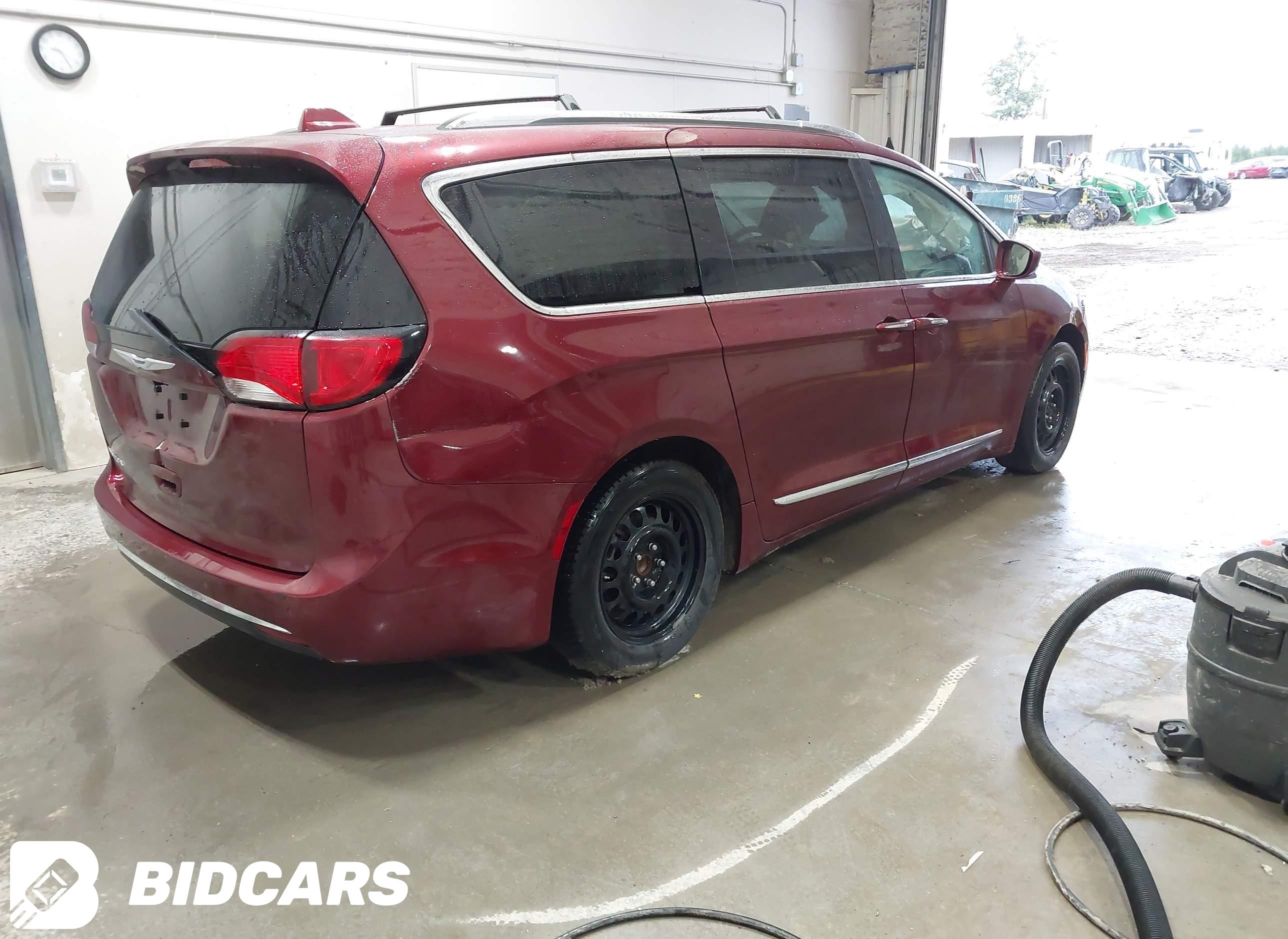2018 Chrysler Pacifica, Touri...