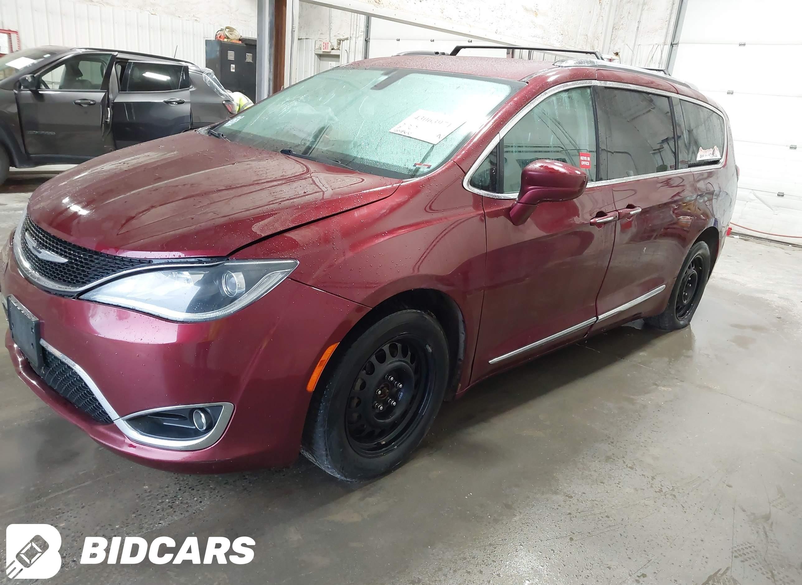 2018 Chrysler Pacifica, Touri...