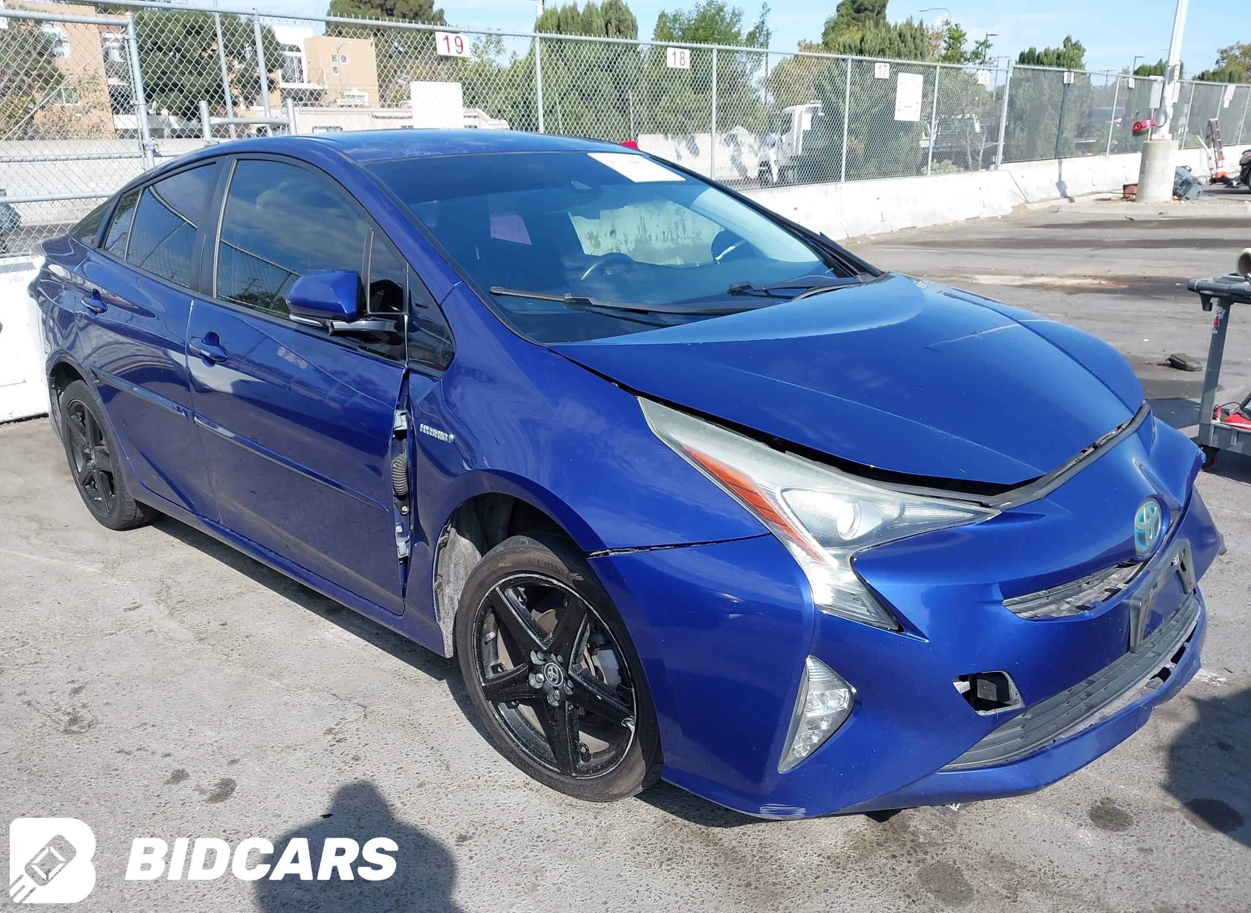 2016 Toyota Prius, Three Touring