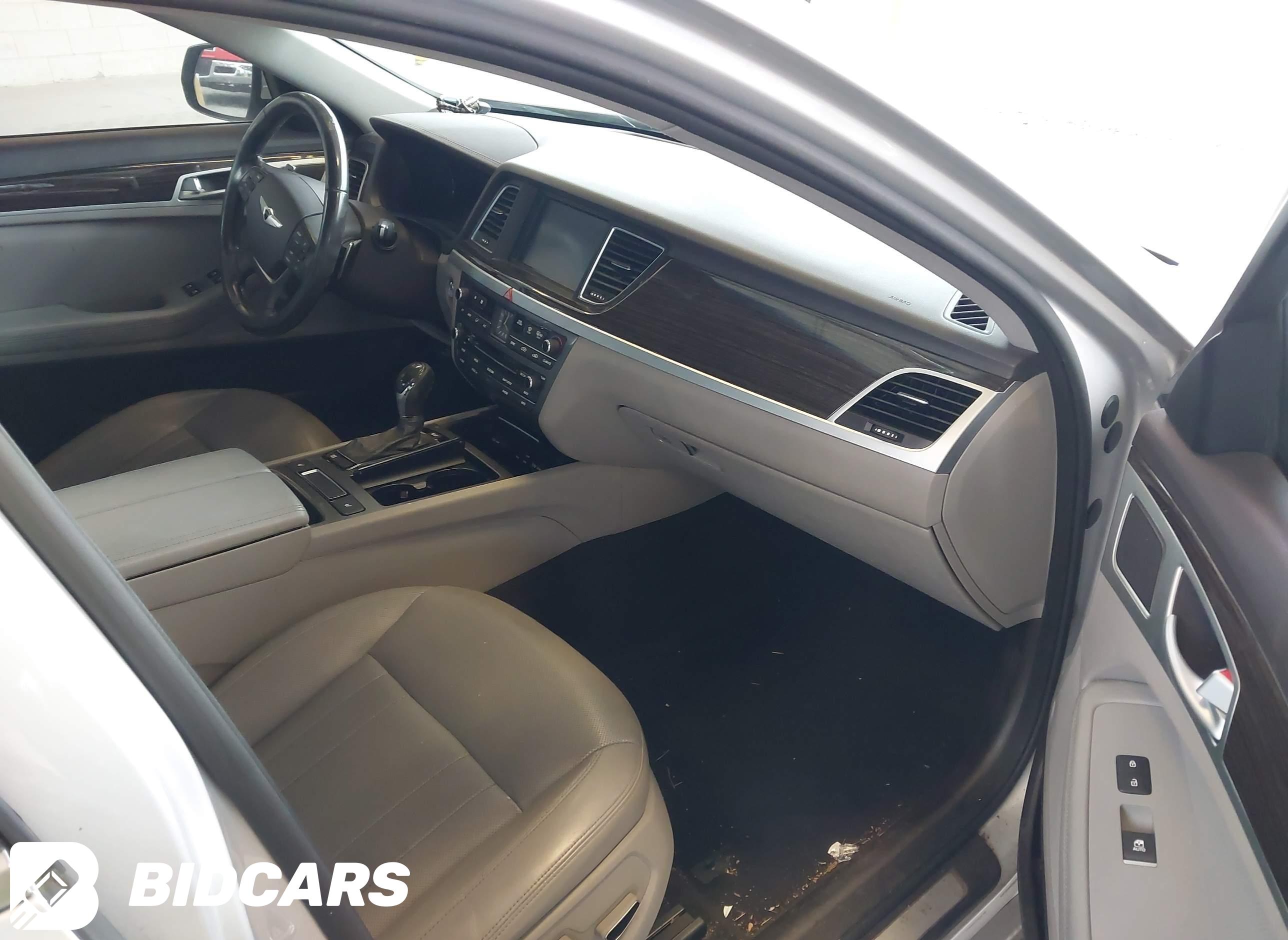 2015 Hyundai Genesis, 3.8