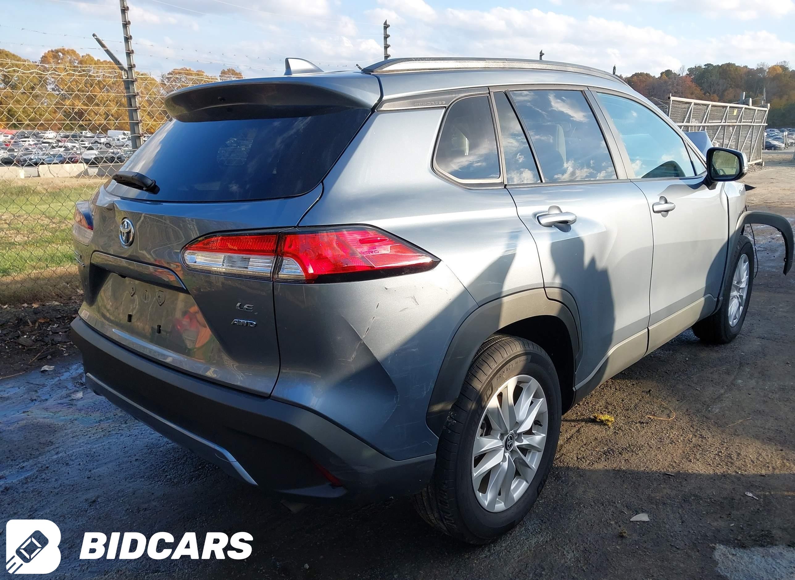 2024 Toyota Corolla Cross, LE