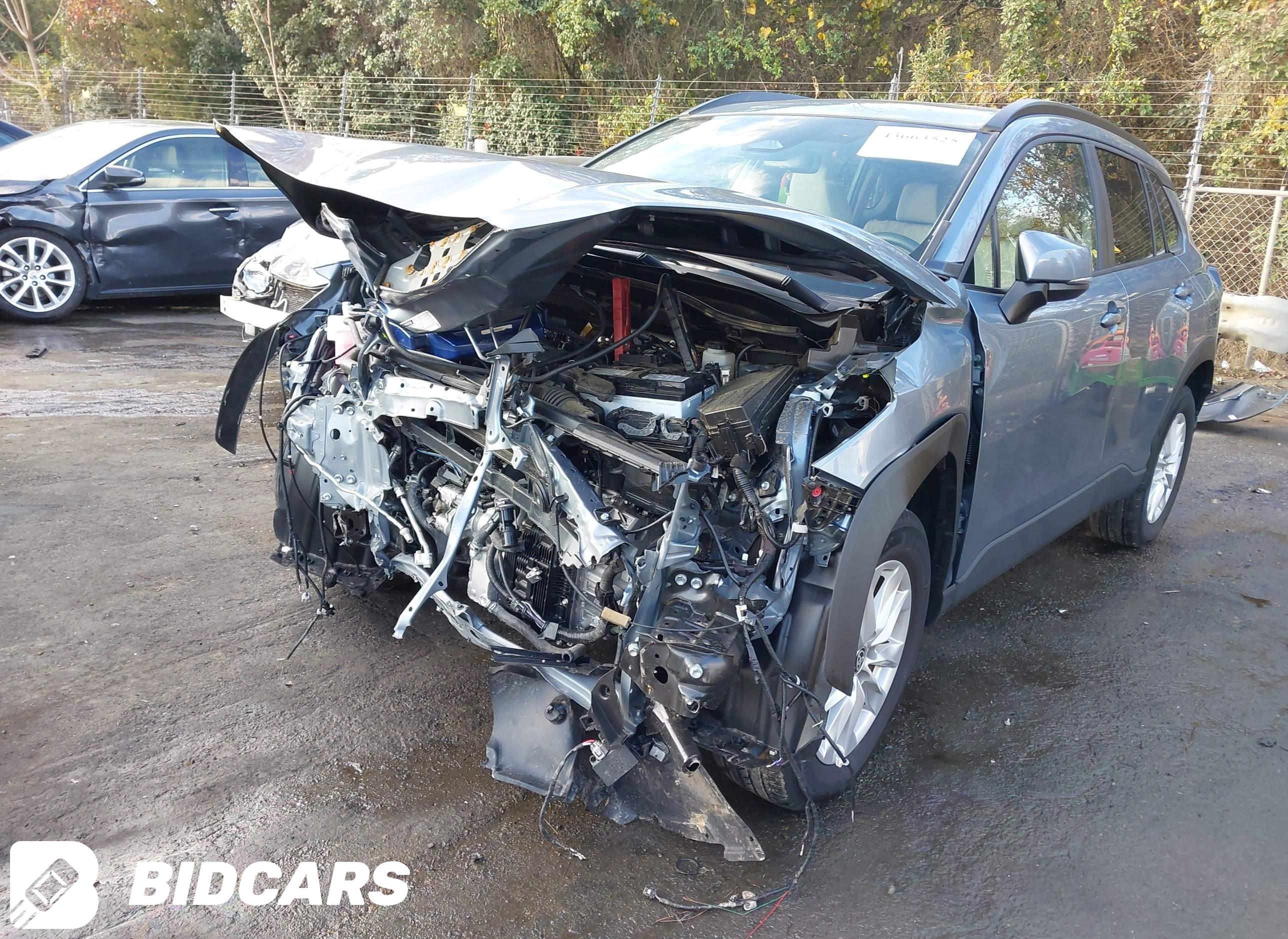 2024 Toyota Corolla Cross, LE