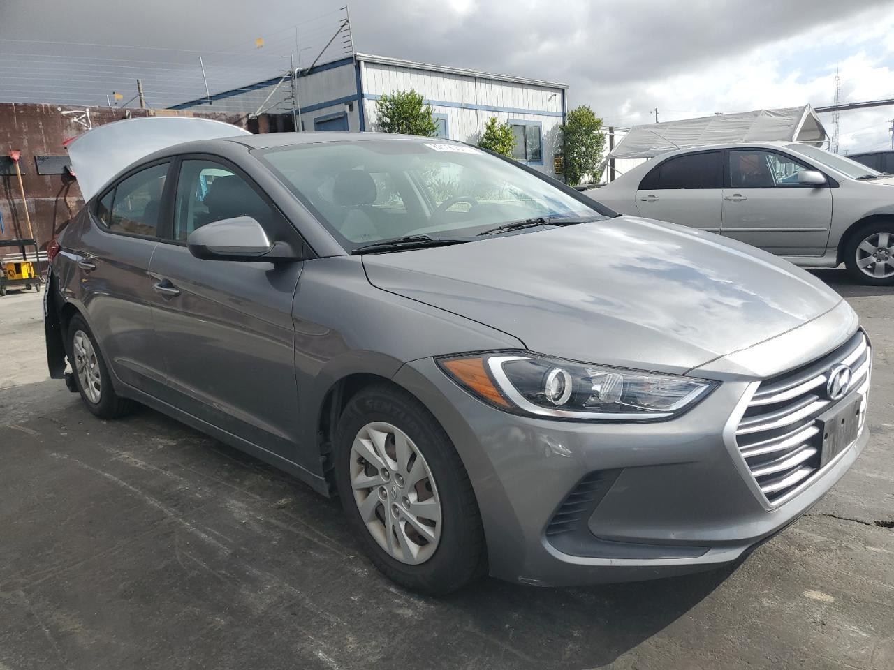 2018 Hyundai Elantra, SE