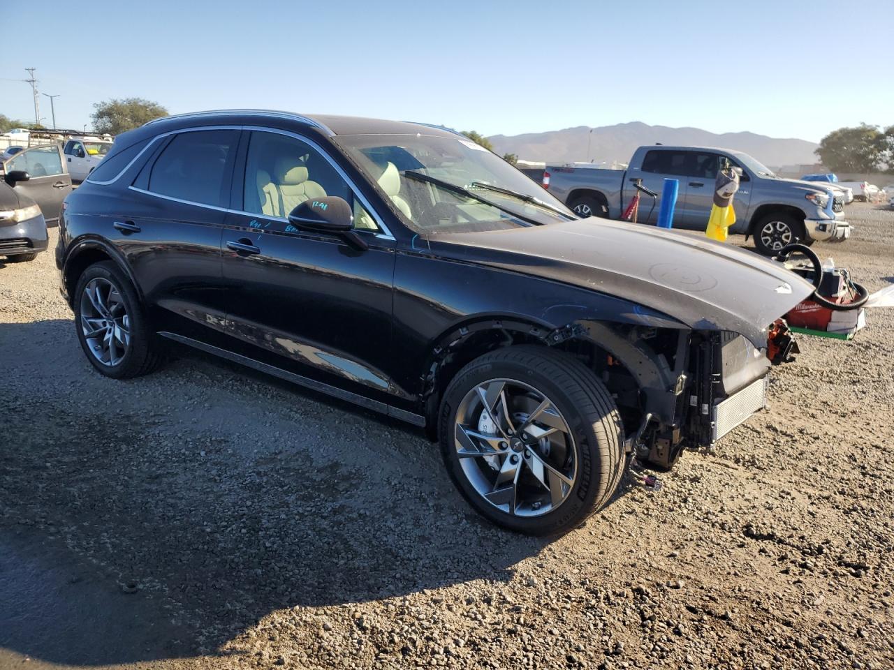 2025 Genesis GV70, Advanced