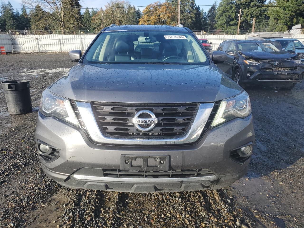 2019 Nissan Pathfinder, S