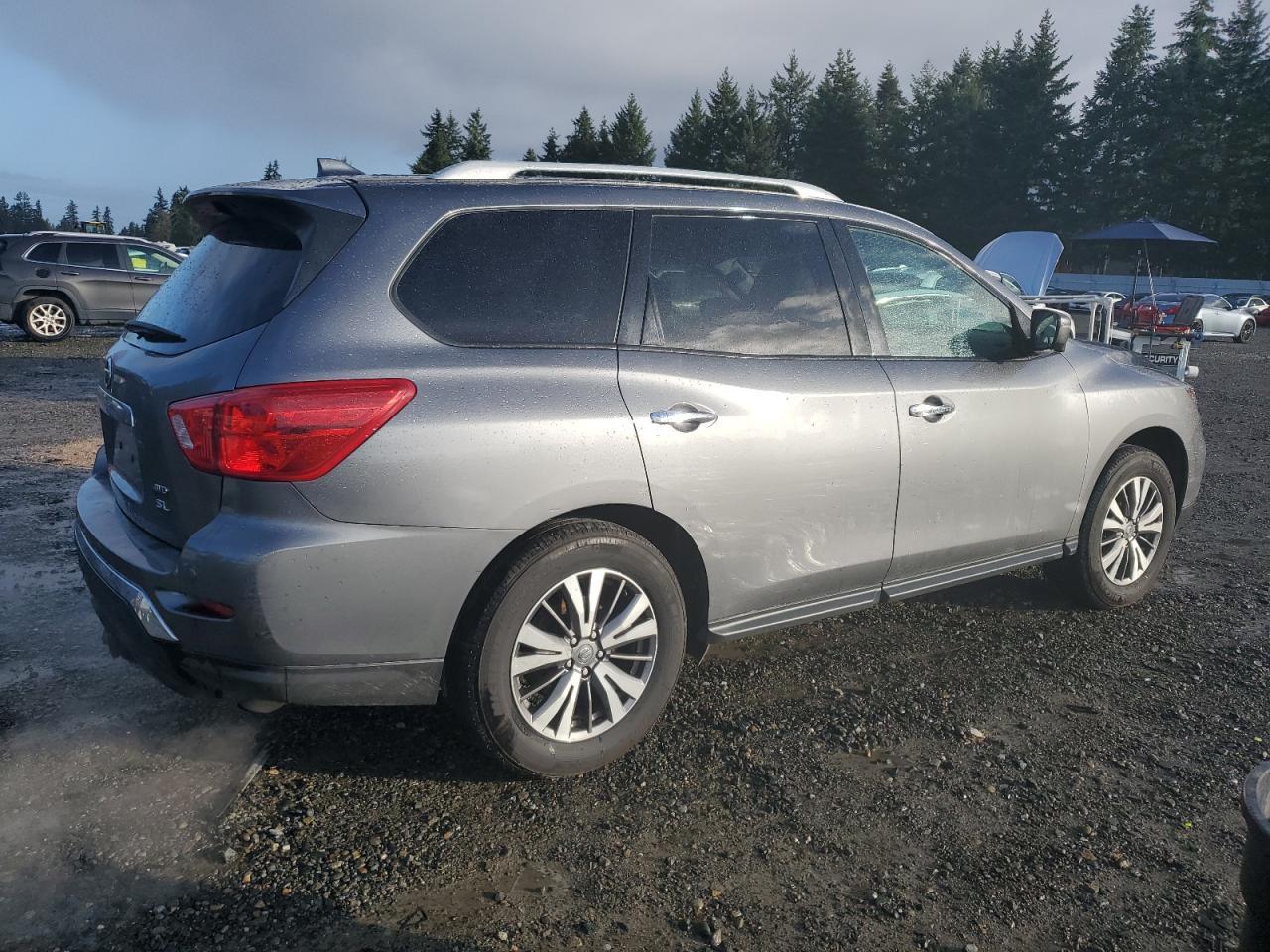 2019 Nissan Pathfinder, S