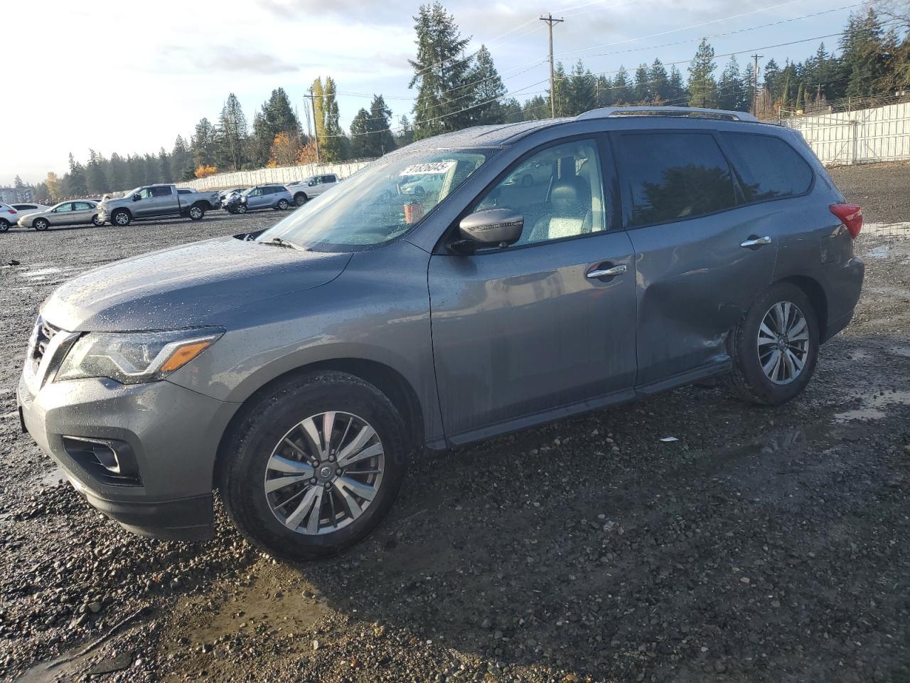2019 Nissan Pathfinder, S