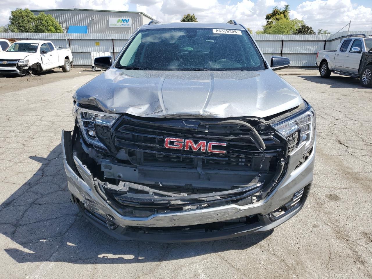 2023 GMC Terrain, Sle