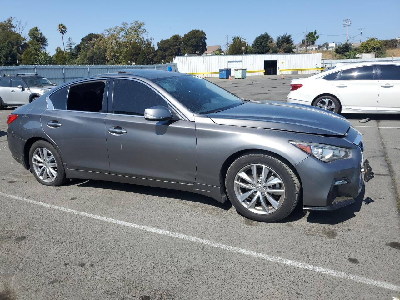 2017 Infiniti Q50, Base