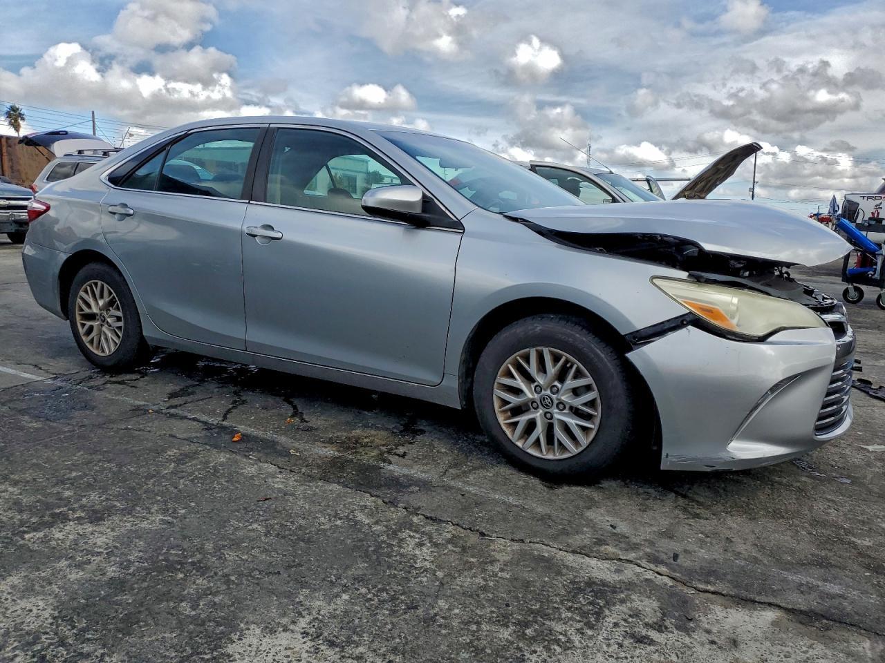 2016 Toyota Camry, LE