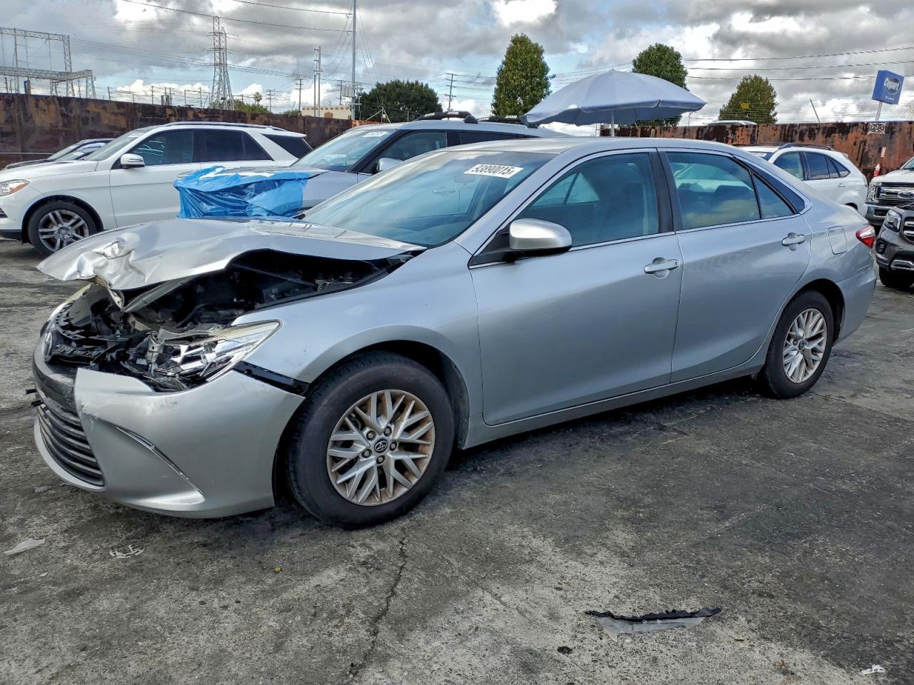 2016 Toyota Camry, LE