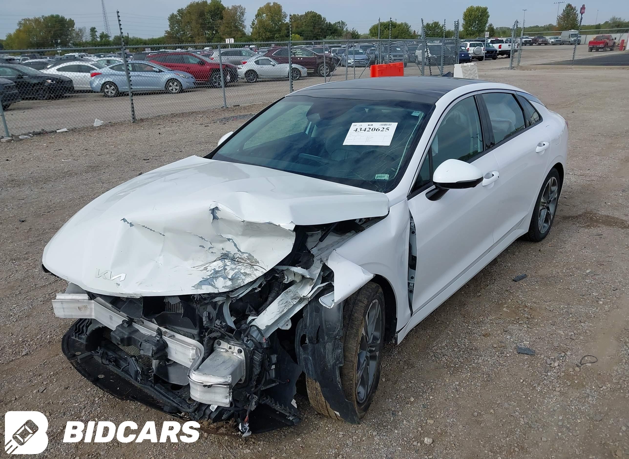 2022 KIA K5, EX
