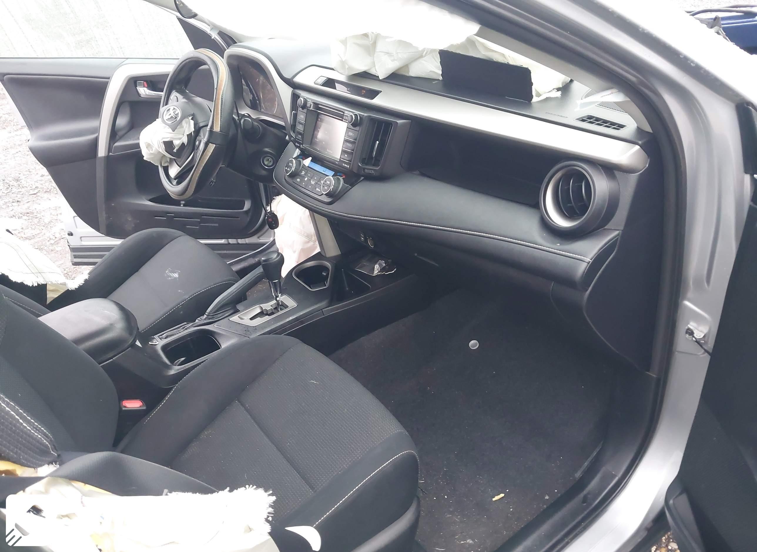 2016 Toyota RAV4, Xle