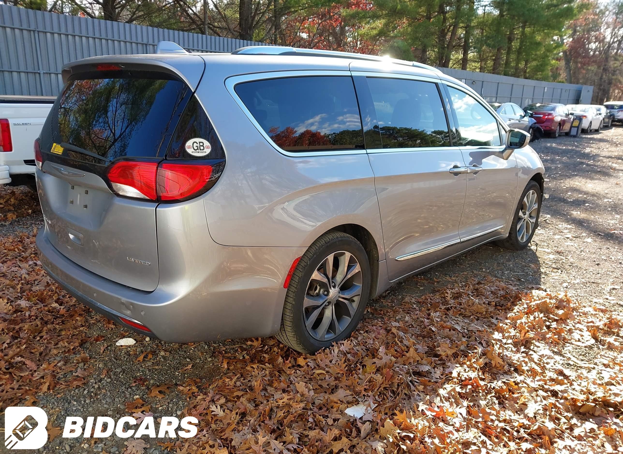 2017 Chrysler Pacifica, Limited