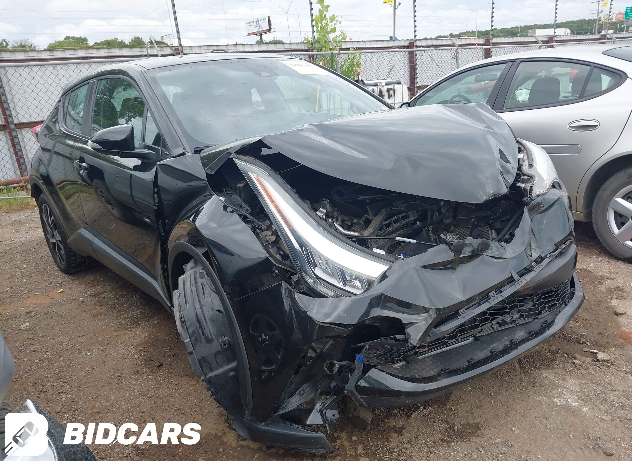 2021 Toyota C-HR, Xle