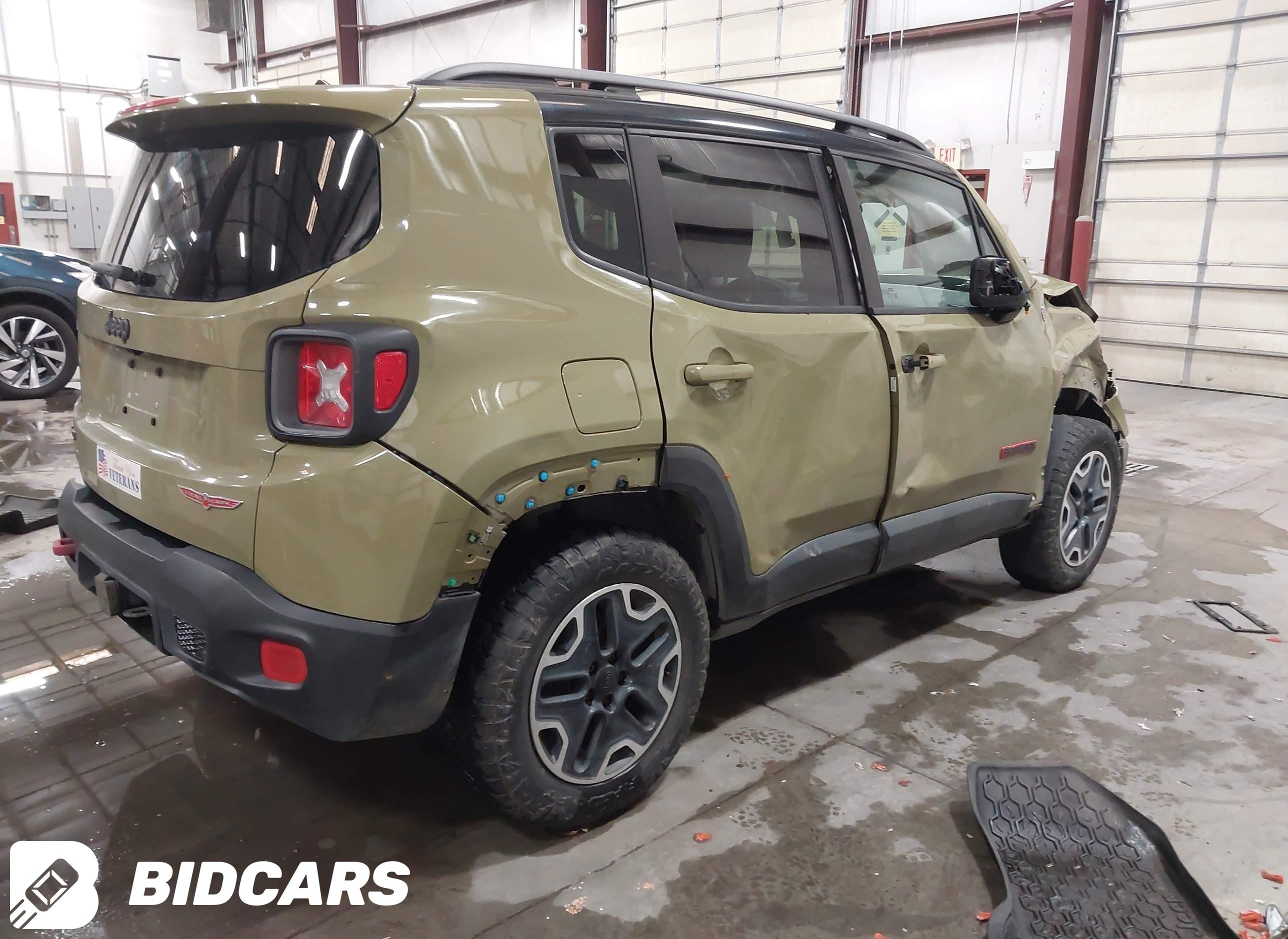 2015 Jeep Renegade, Trailhawk