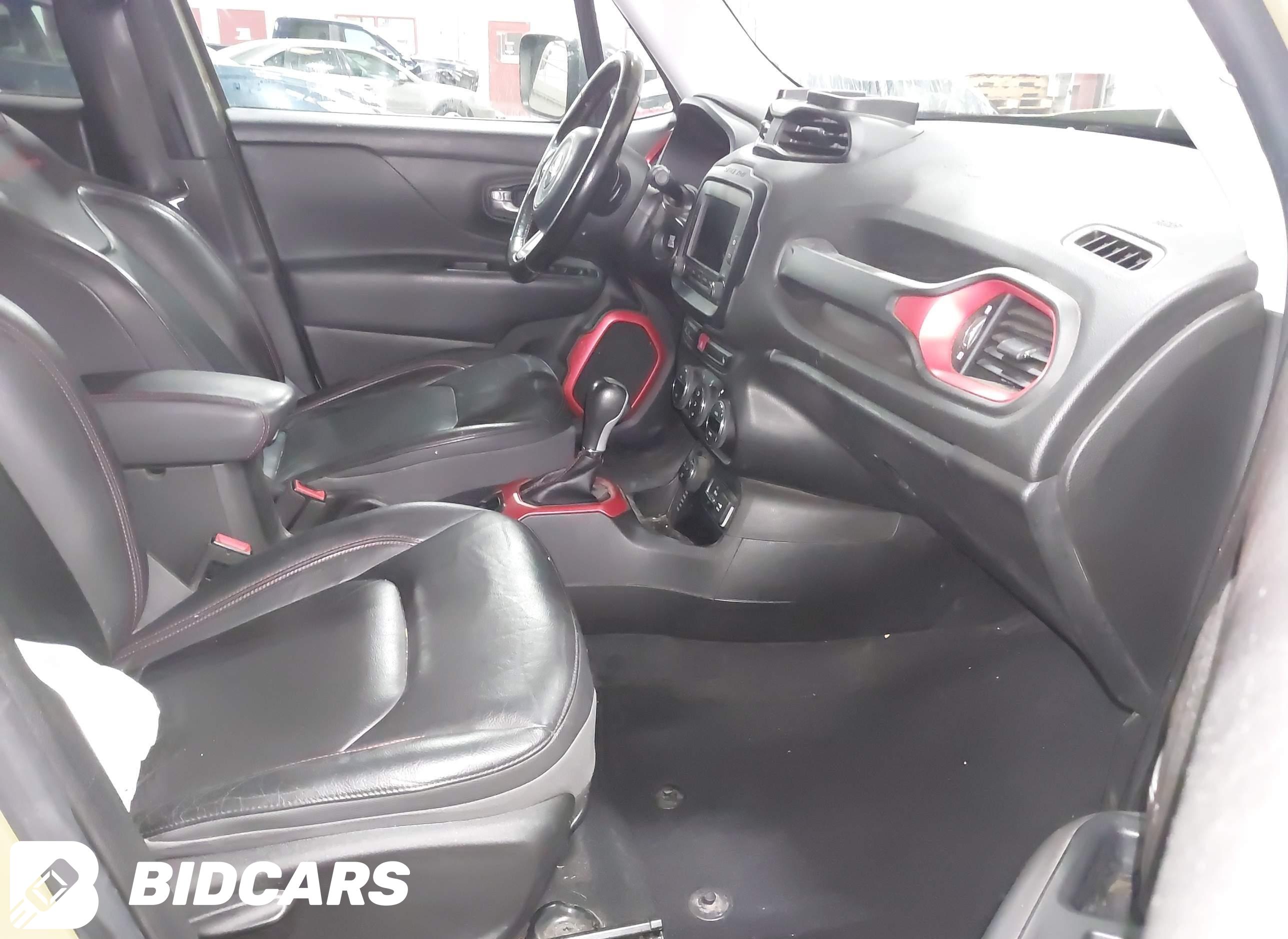 2015 Jeep Renegade, Trailhawk