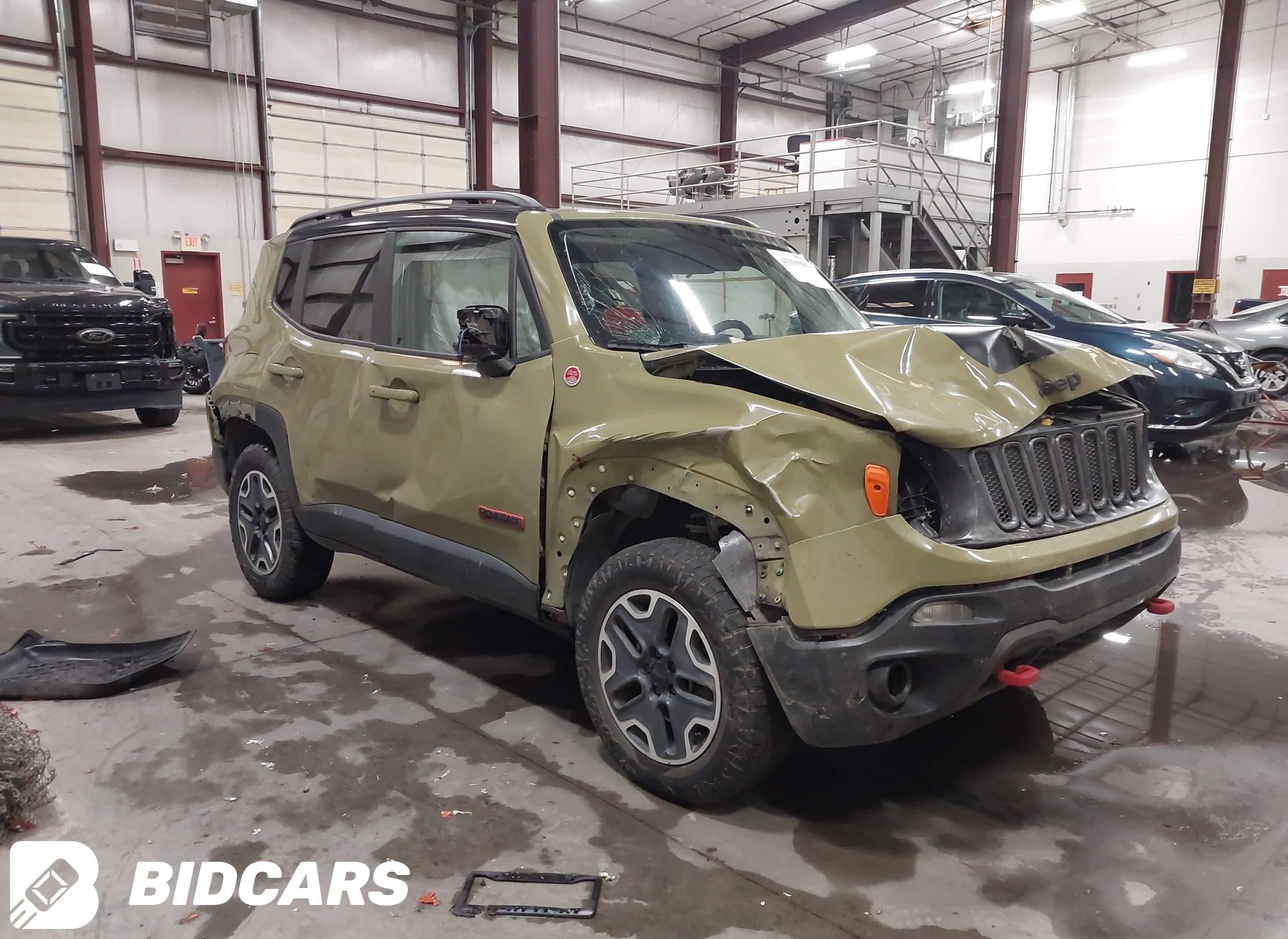 2015 Jeep Renegade, Trailhawk
