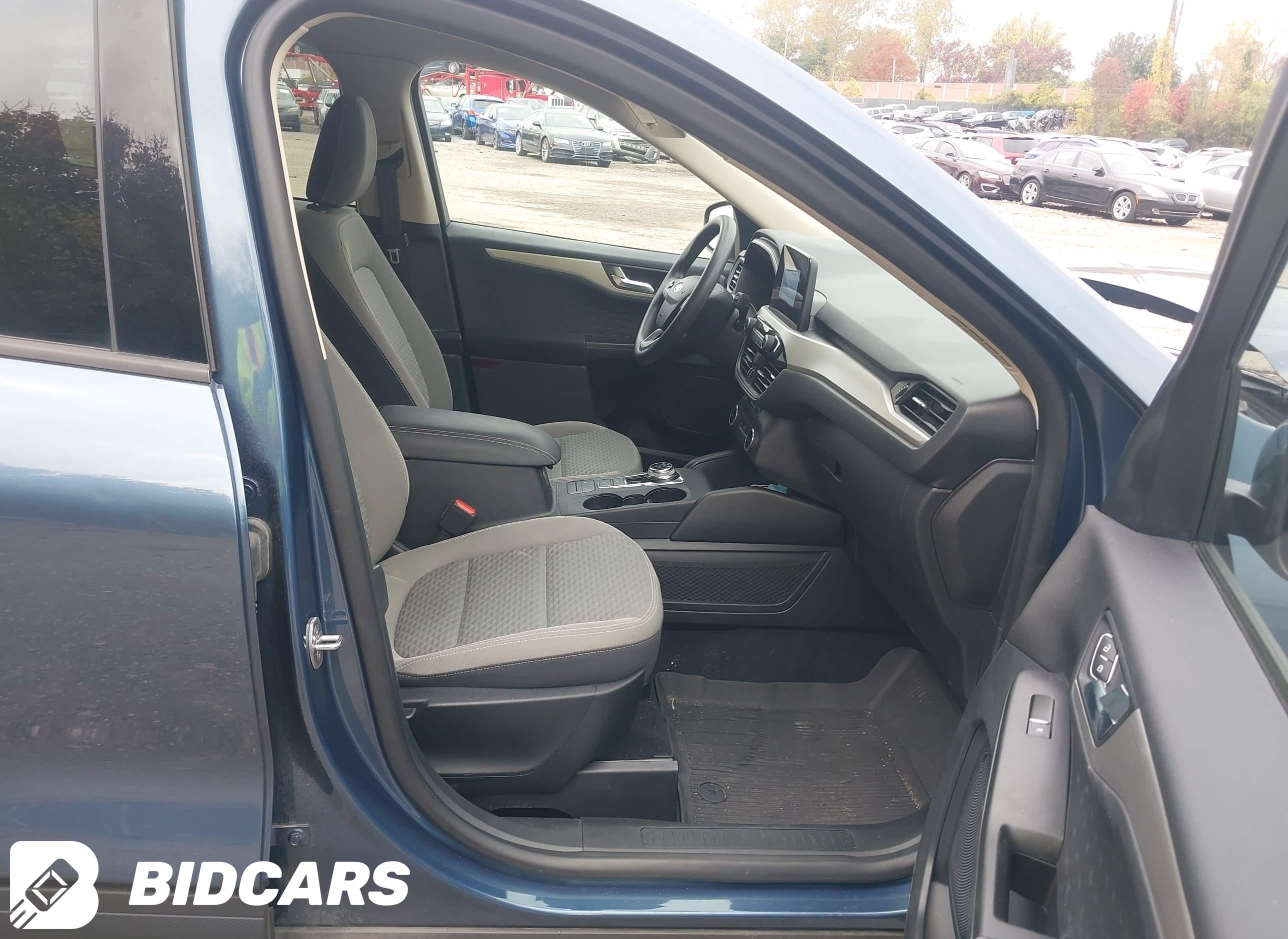 2020 Ford Escape, SE