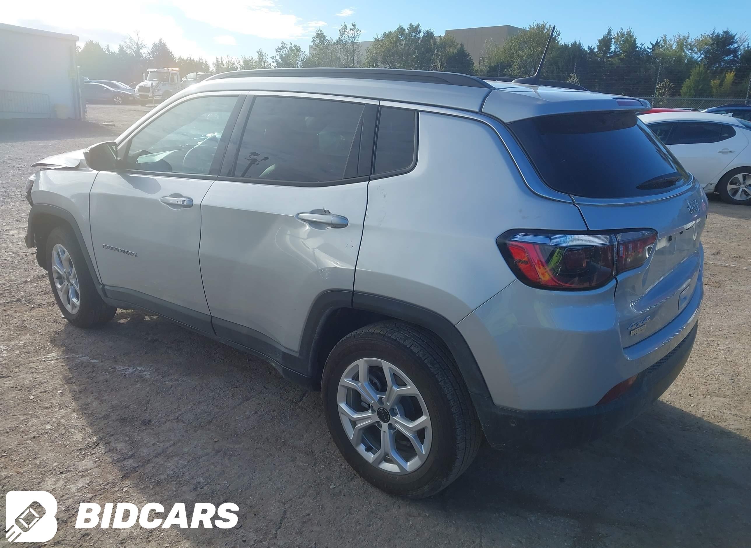 2025 Jeep Compass, Latitude 4X4