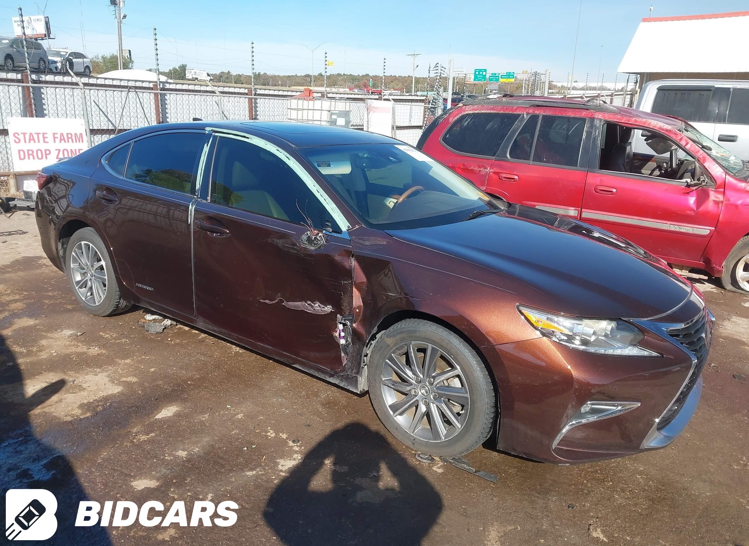 2016 Lexus ES, 300H