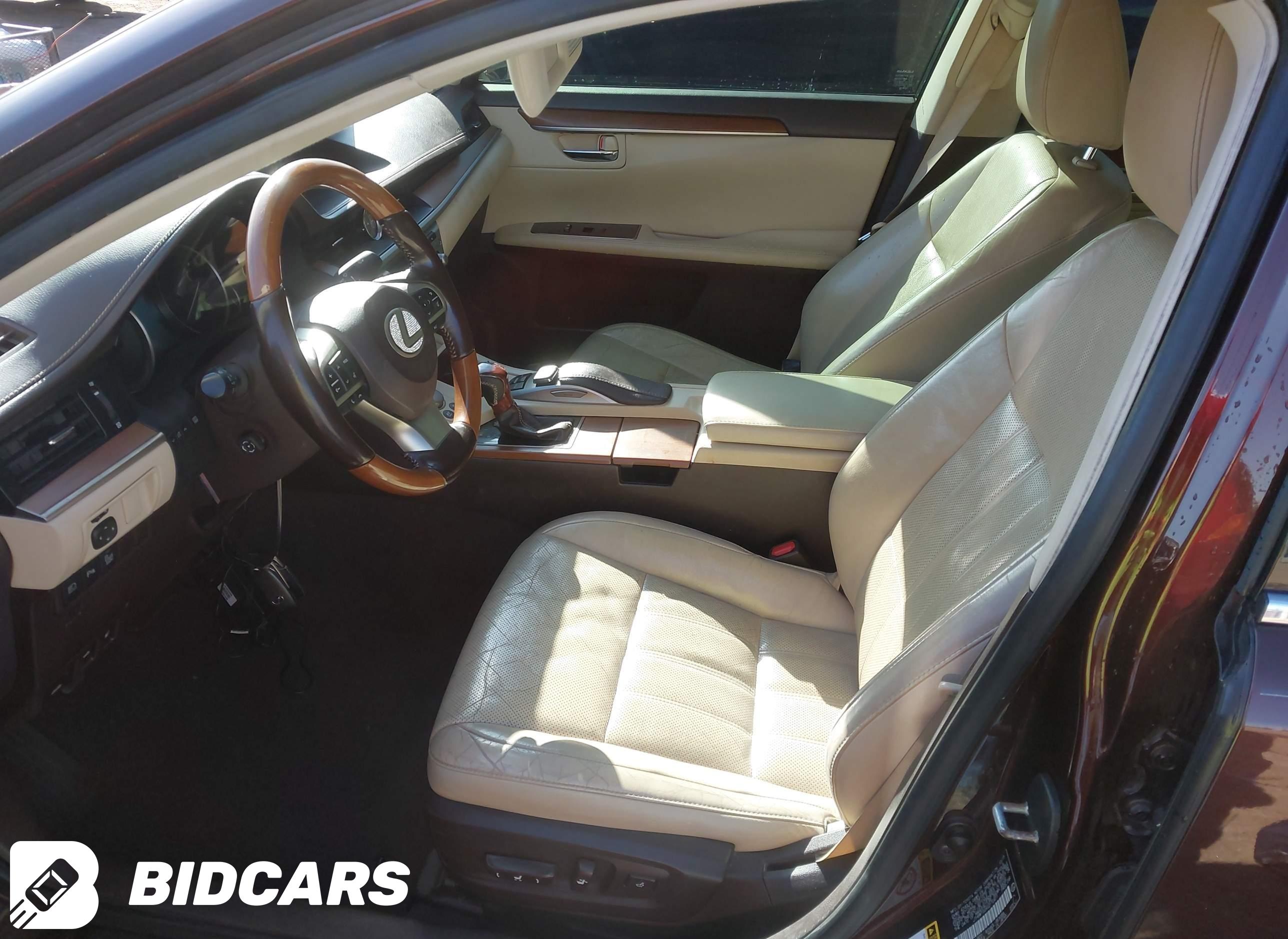2016 Lexus ES, 300H