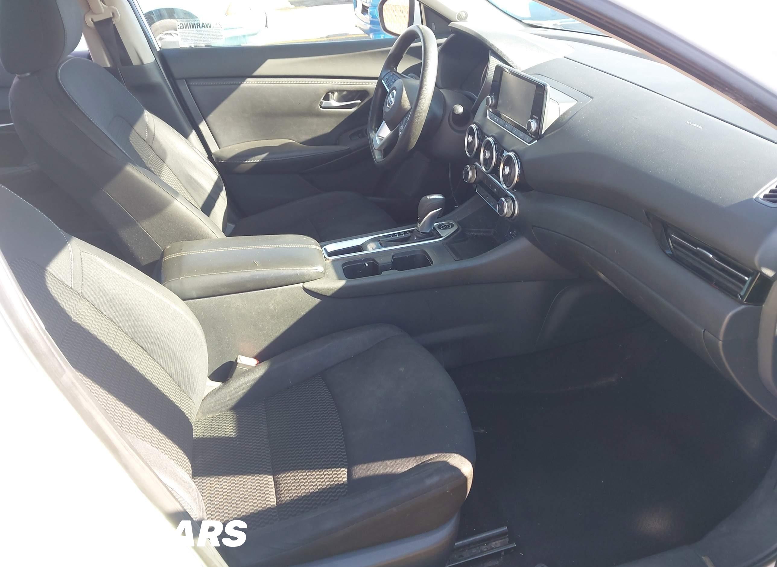 2020 Nissan Sentra, S Xtronic...