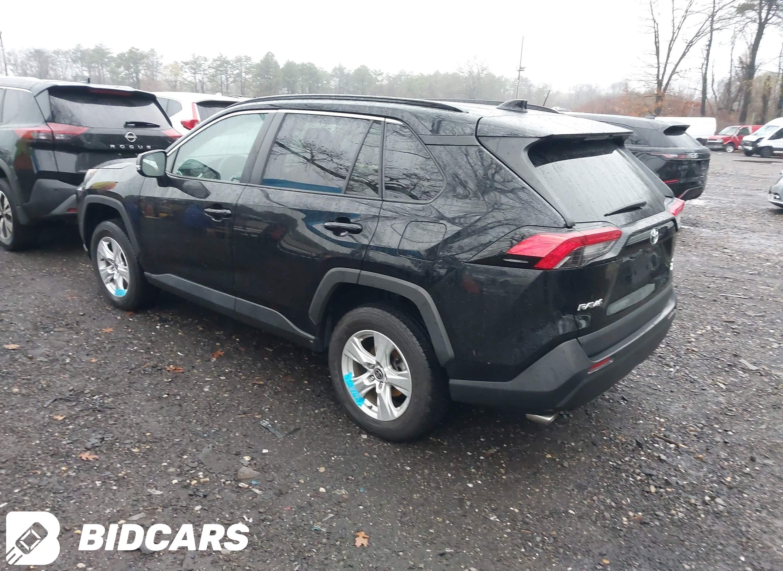 2021 Toyota RAV4, Xle