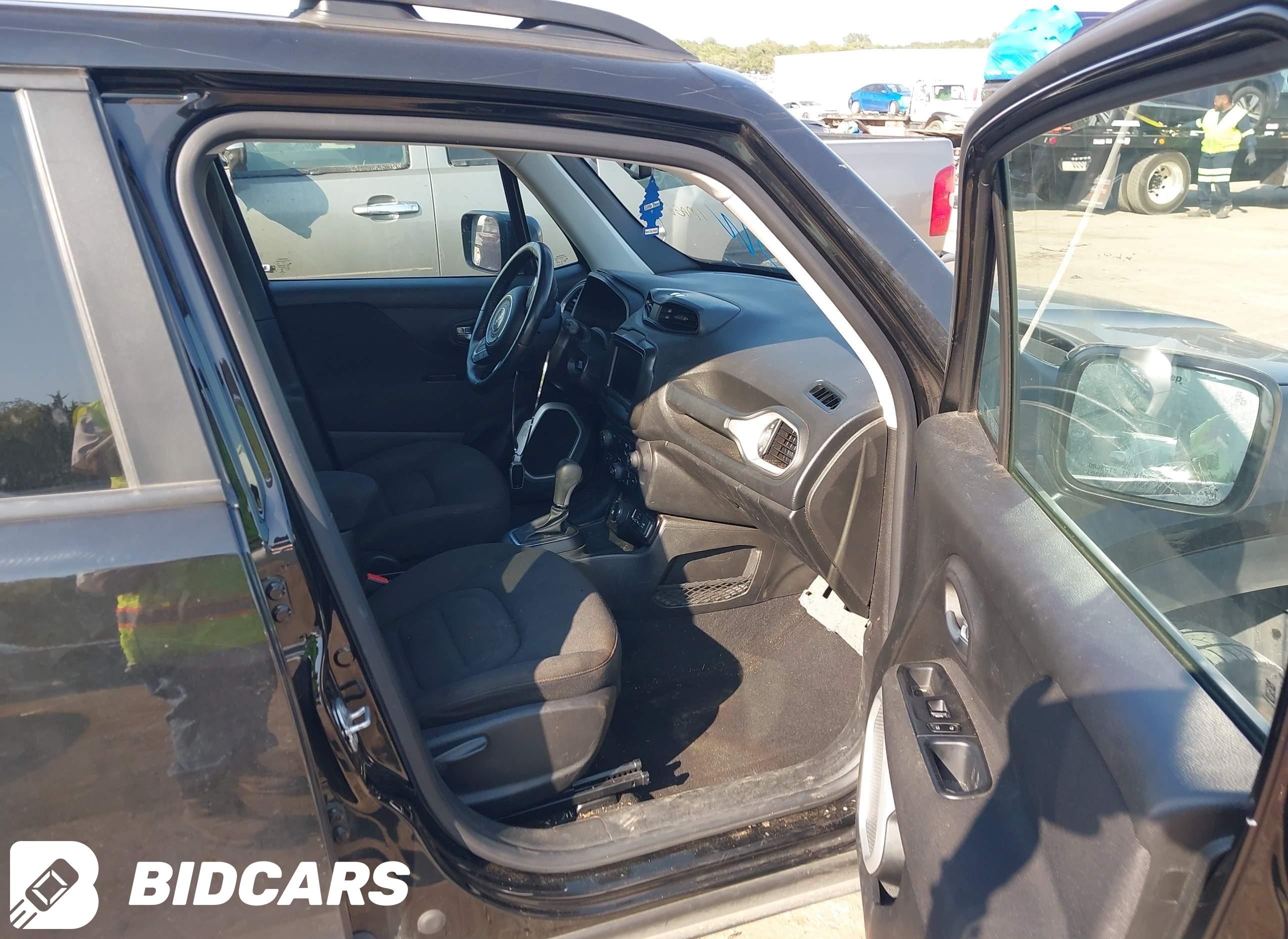 2021 Jeep Renegade, Latitude 4X4