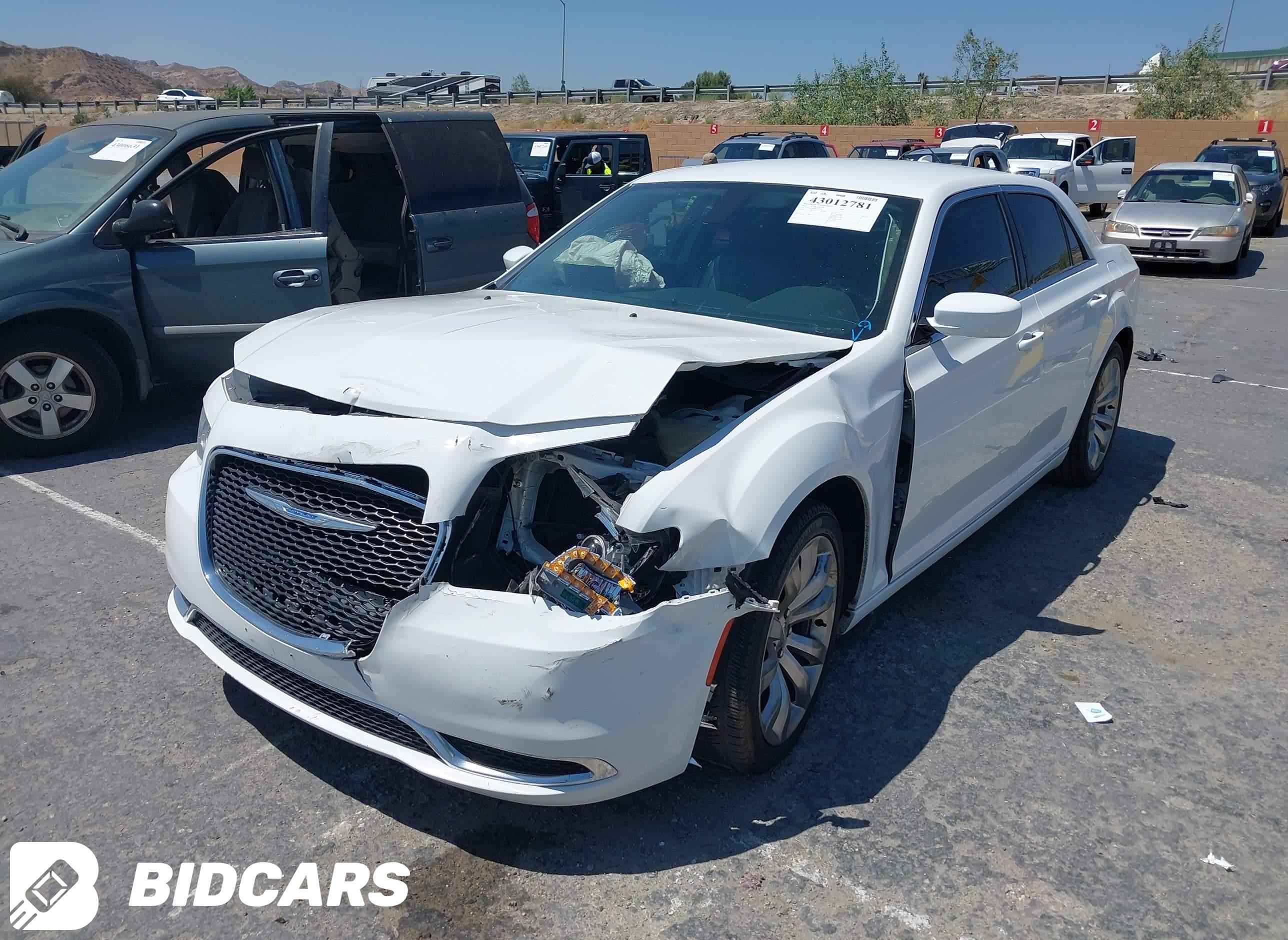 2018 Chrysler 300, Touring L