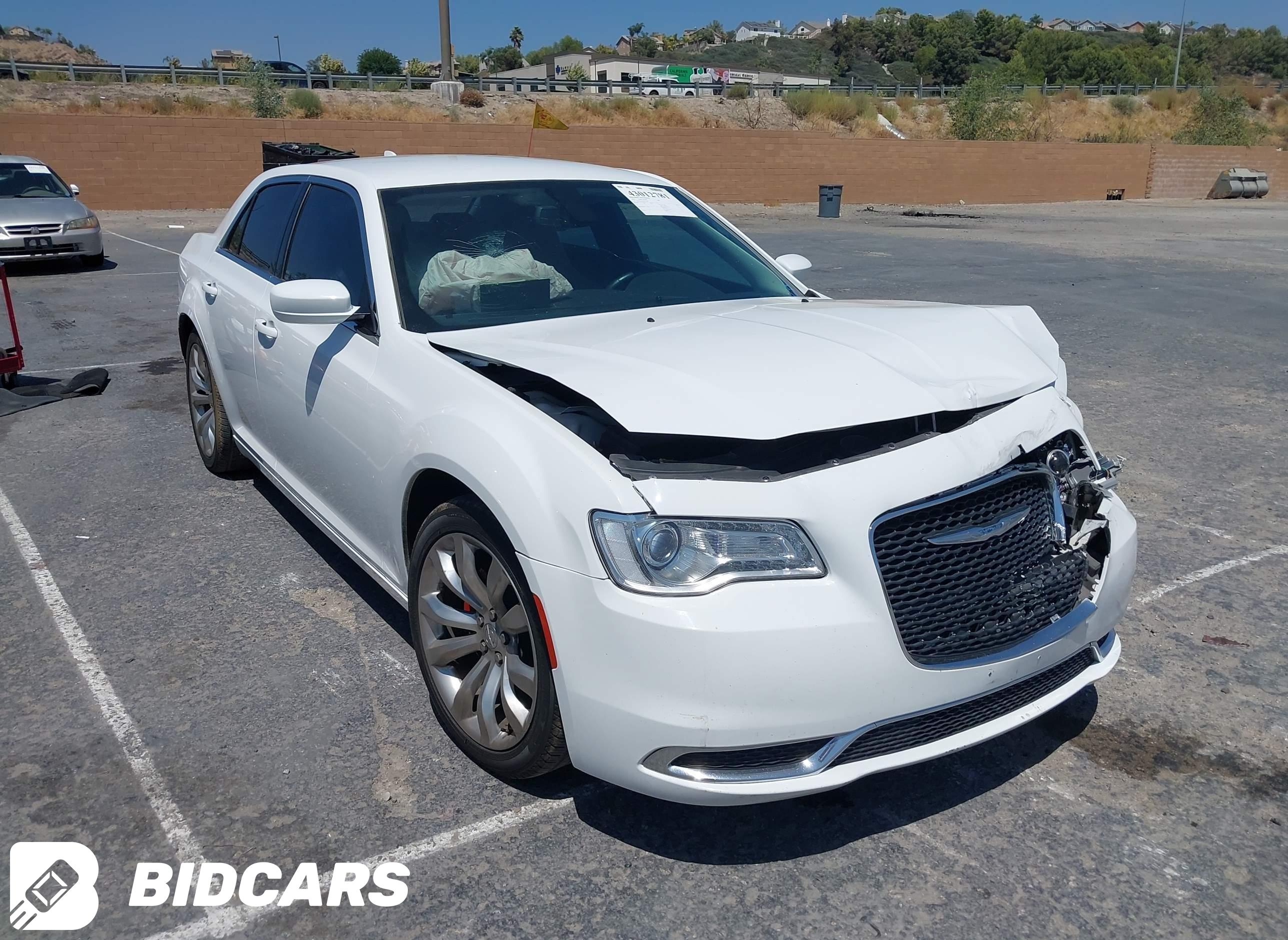 2018 Chrysler 300, Touring L