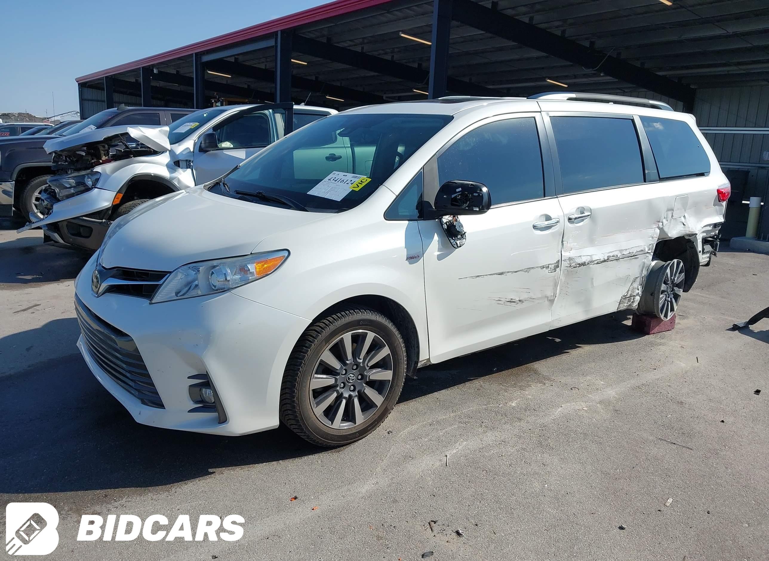 2019 Toyota Sienna, Xle Premi...