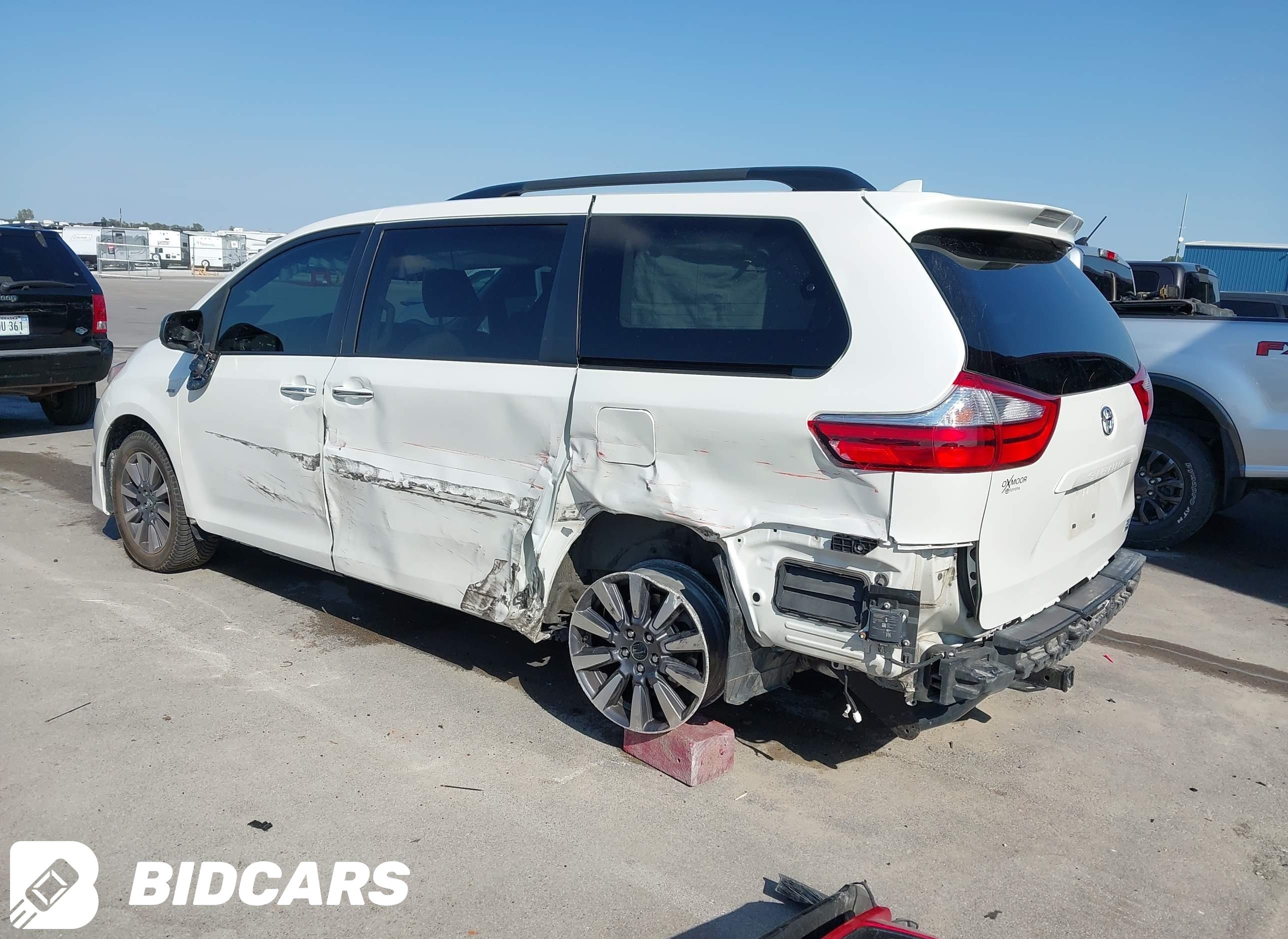 2019 Toyota Sienna, Xle Premi...