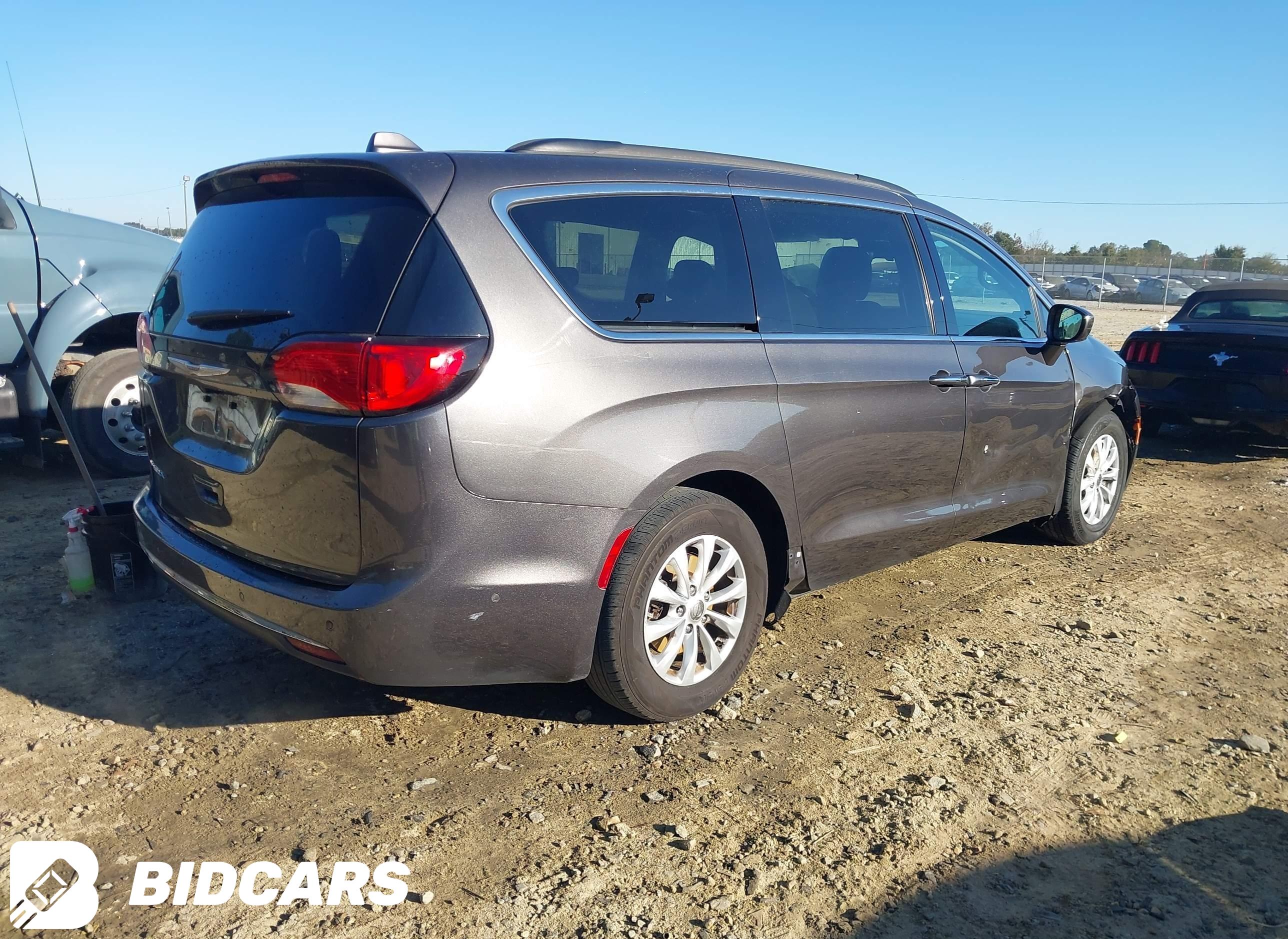 2019 Chrysler Pacifica, Touri...