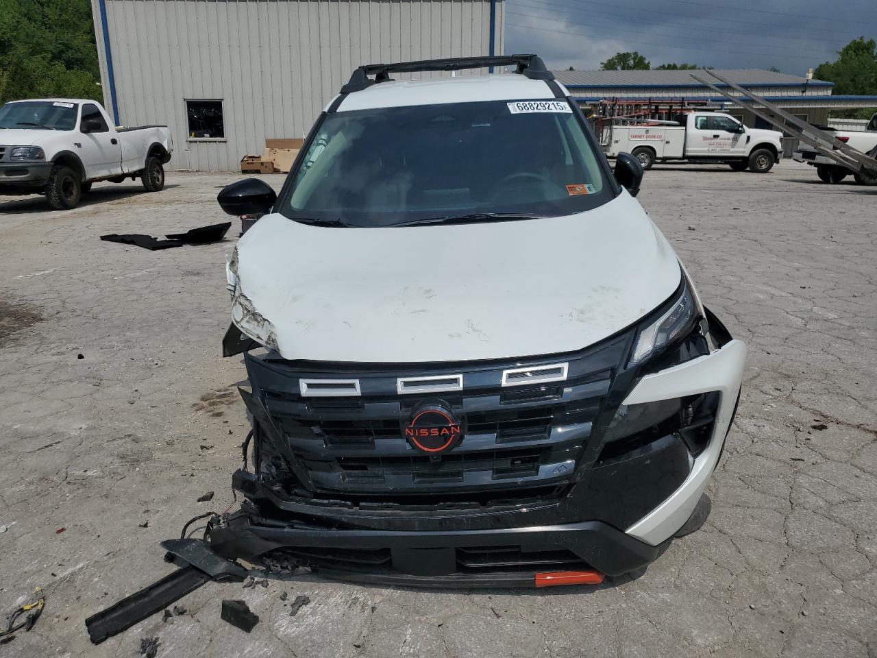 2025 Nissan Rogue, SV