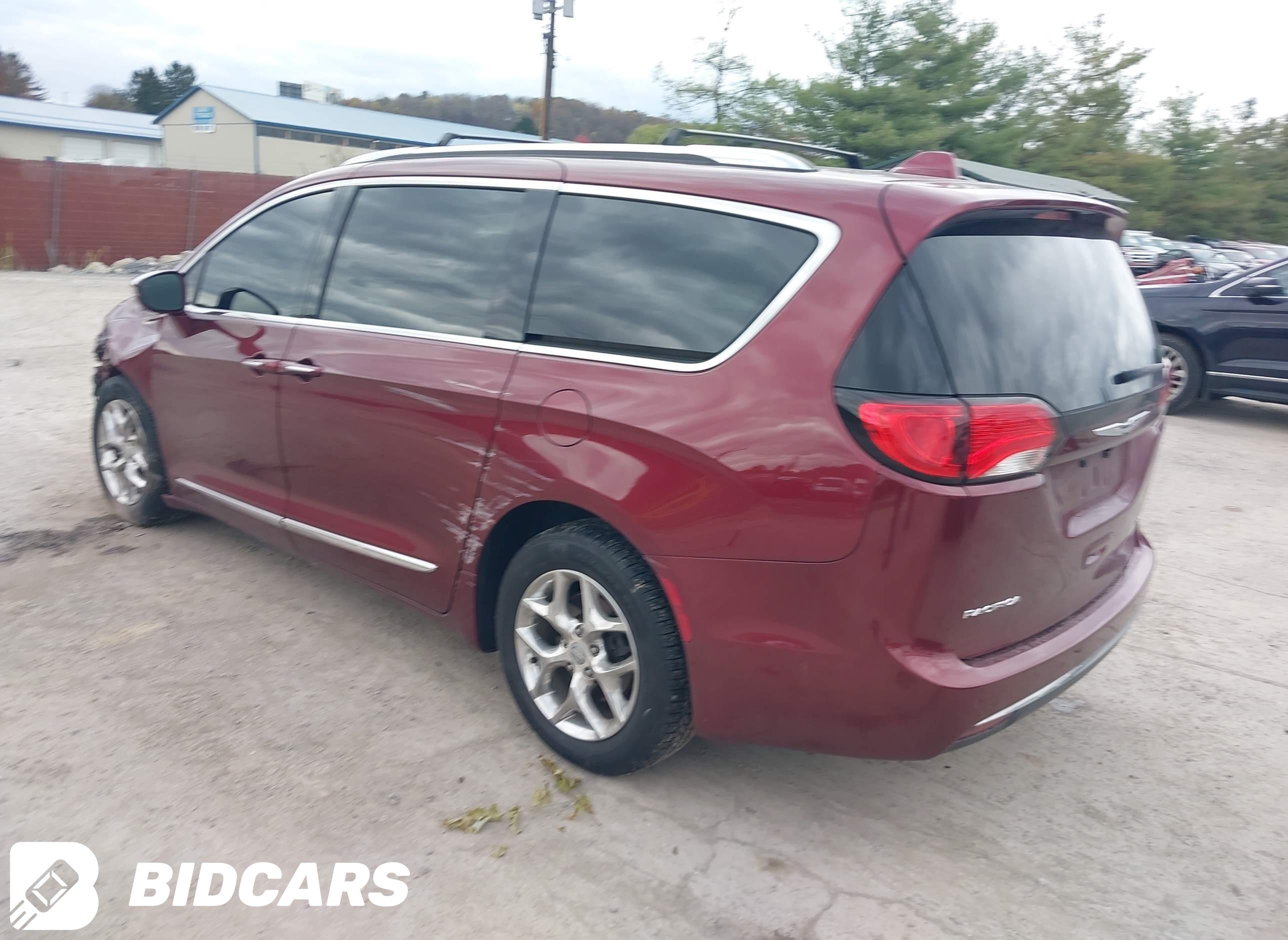2017 Chrysler Pacifica, Limited