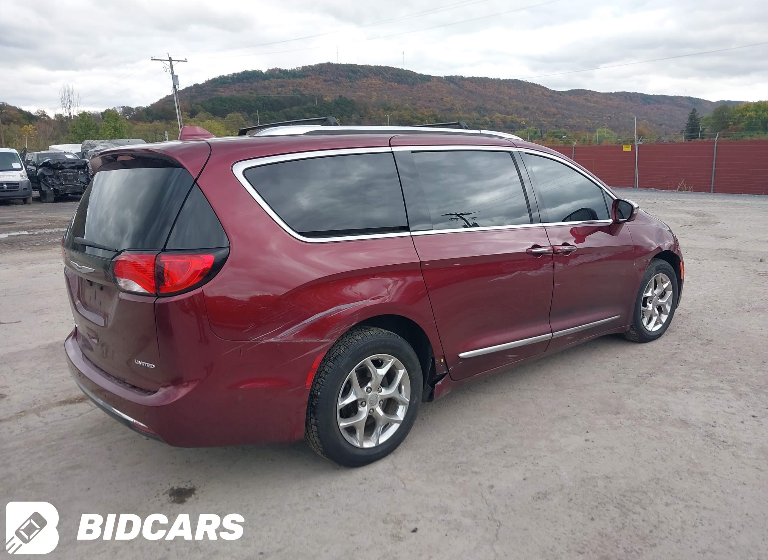2017 Chrysler Pacifica, Limited