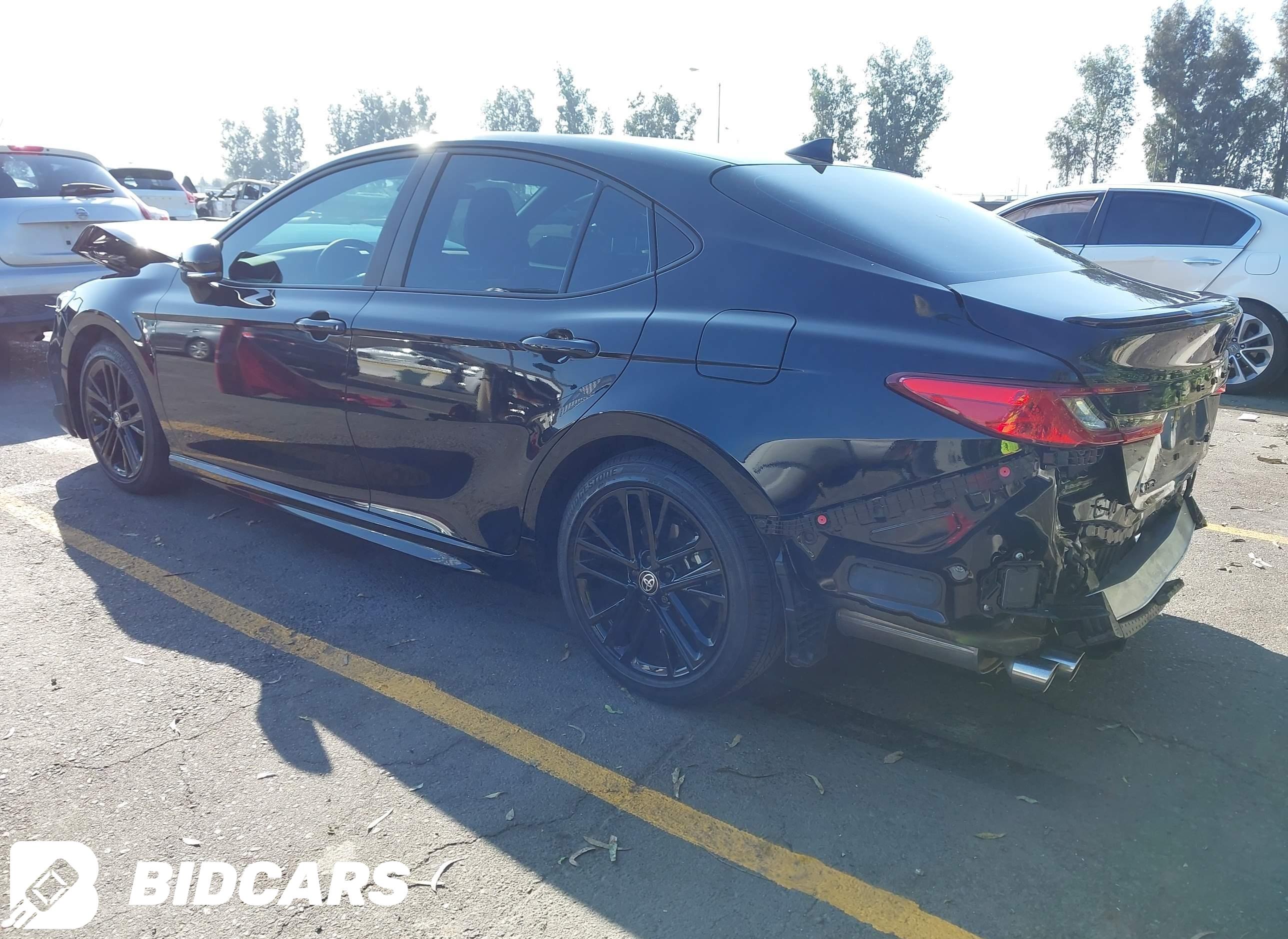 2025 Toyota Camry, SE