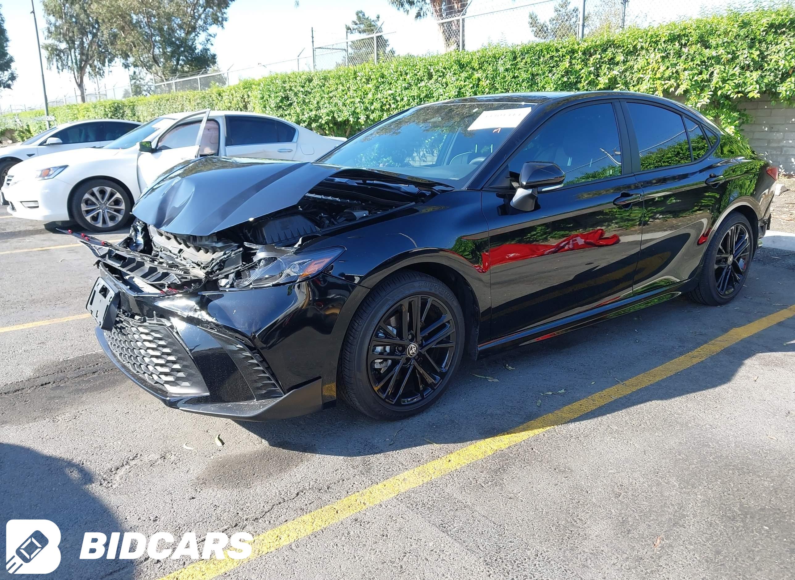 2025 Toyota Camry, SE