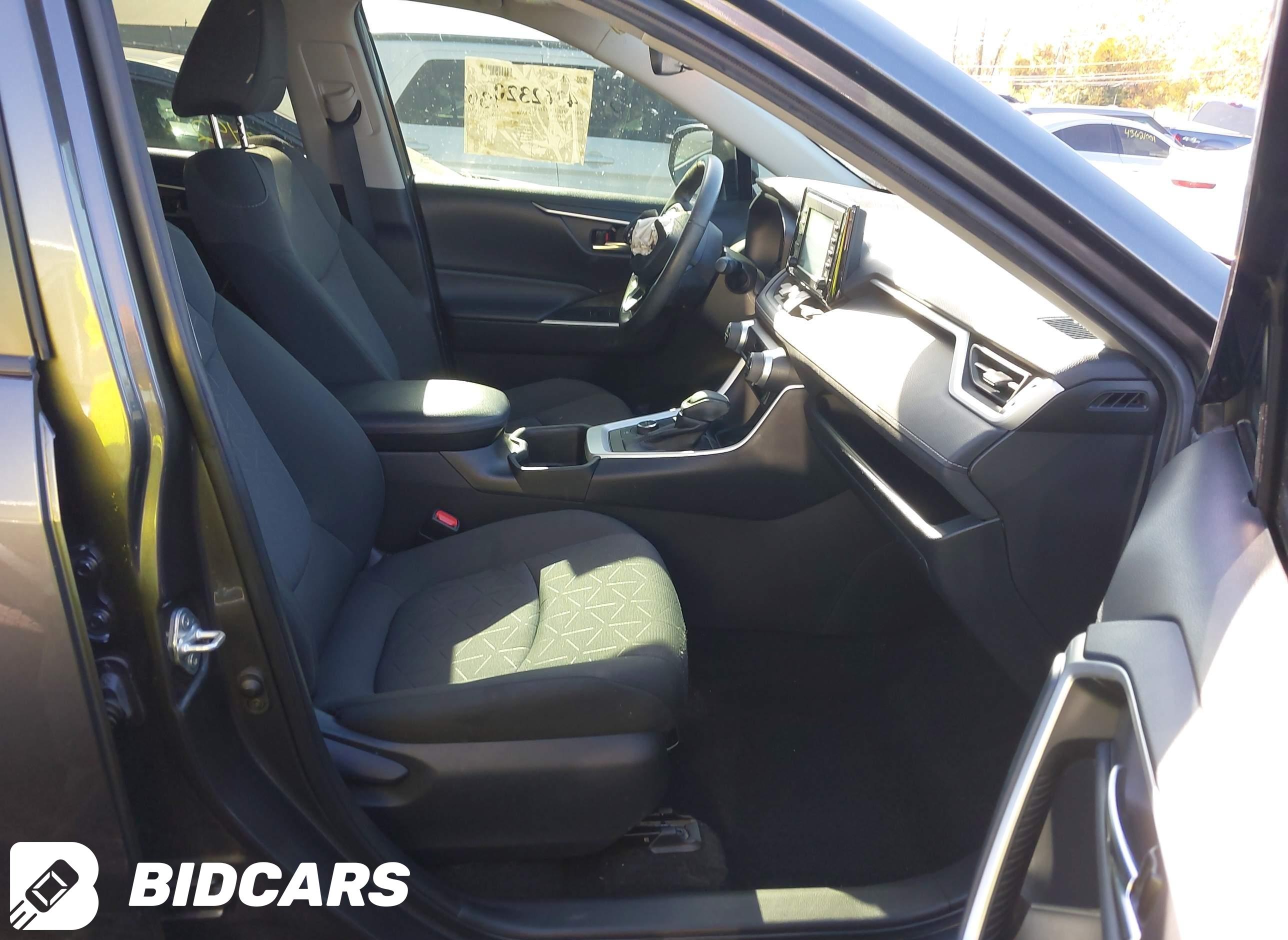 2022 Toyota RAV4, Hybrid Xle